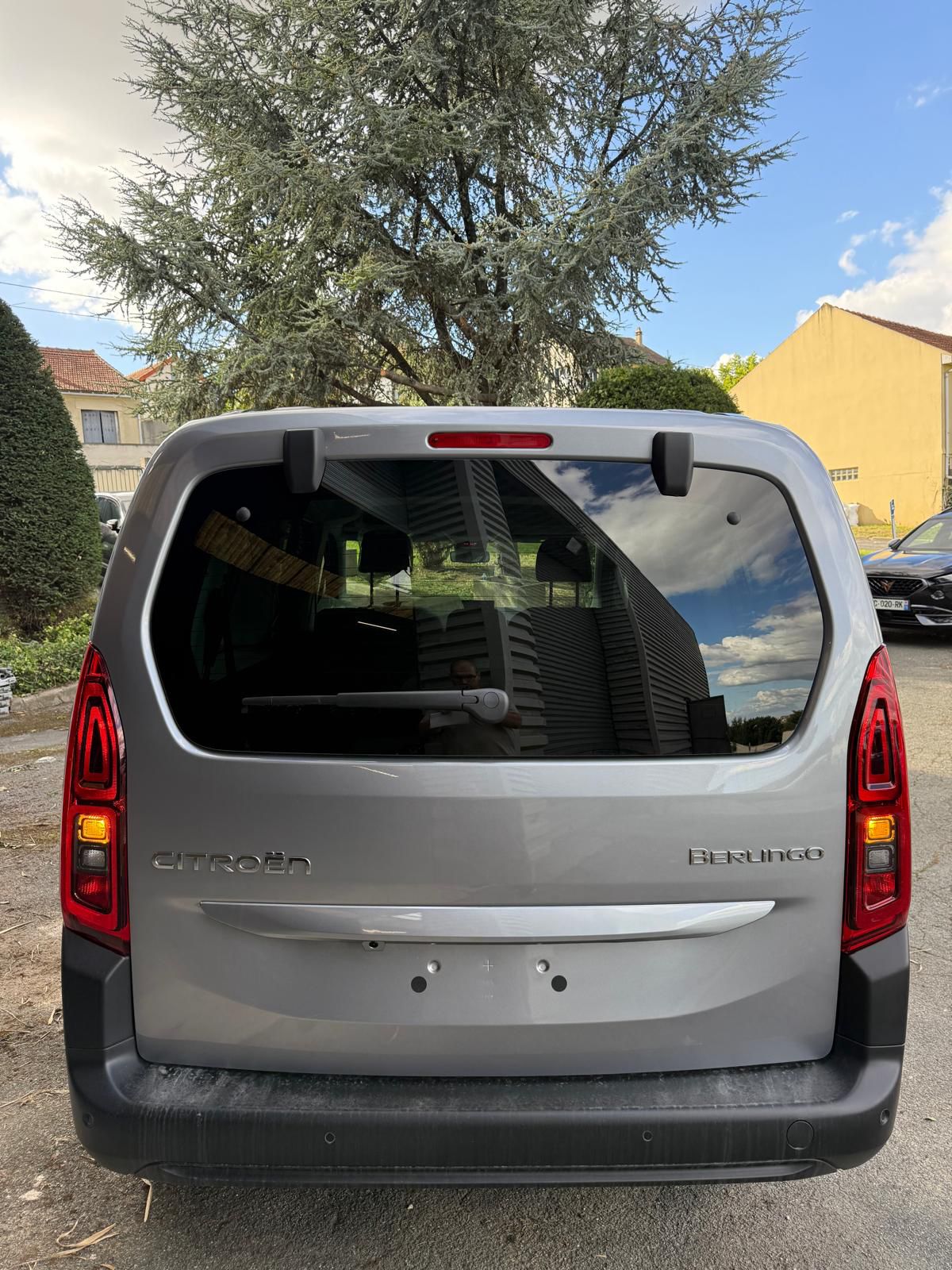 Achat CITROEN BERLINGO PLUS 7 PLACES NEW 1.6 HDI 92 CH 2026 en France pour importation en Algérie (Neuf). Spécialiste Export -3 ans, CCR, Mujahid chez DJ CAR. Réf 455qr5me