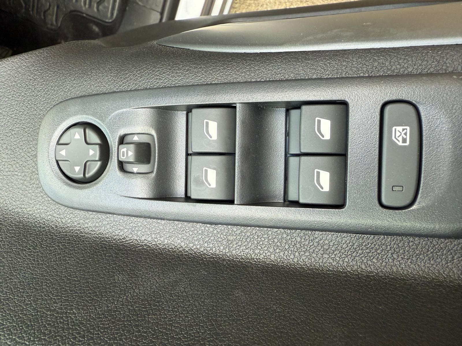 Achat CITROEN BERLINGO PLUS 7 PLACES NEW 1.6 HDI 92 CH 2026 en France pour importation en Algérie (Neuf). Spécialiste Export -3 ans, CCR, Mujahid chez DJ CAR. Réf 455qr5me