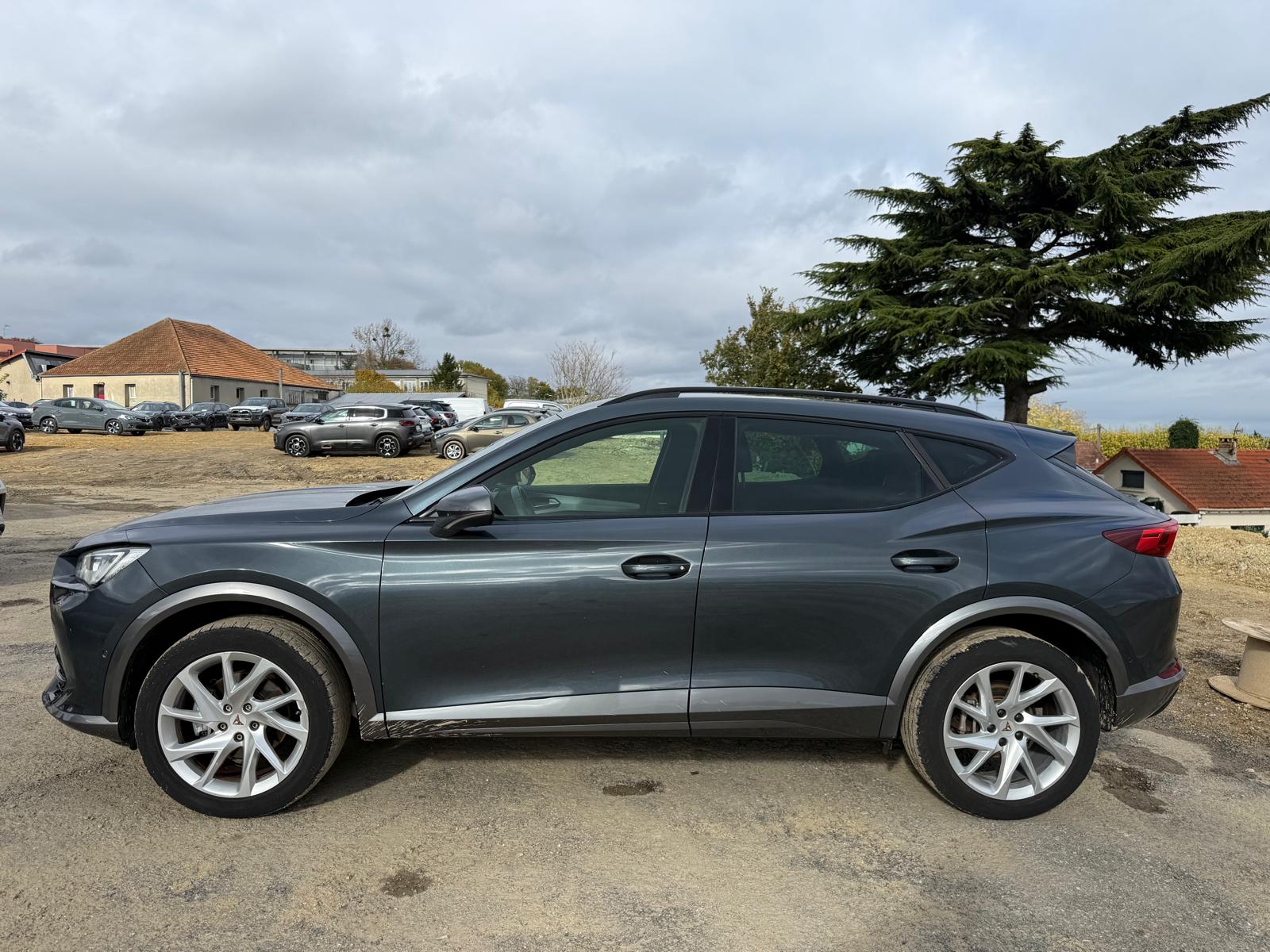 Achat CUPRA FORMENTOR 1.5 TSI 150 CH DSG7 07/04/2023 en France pour importation en Algérie (Occasion). Spécialiste Export -3 ans, CCR, Mujahid chez DJ CAR. Réf 5q77q0k