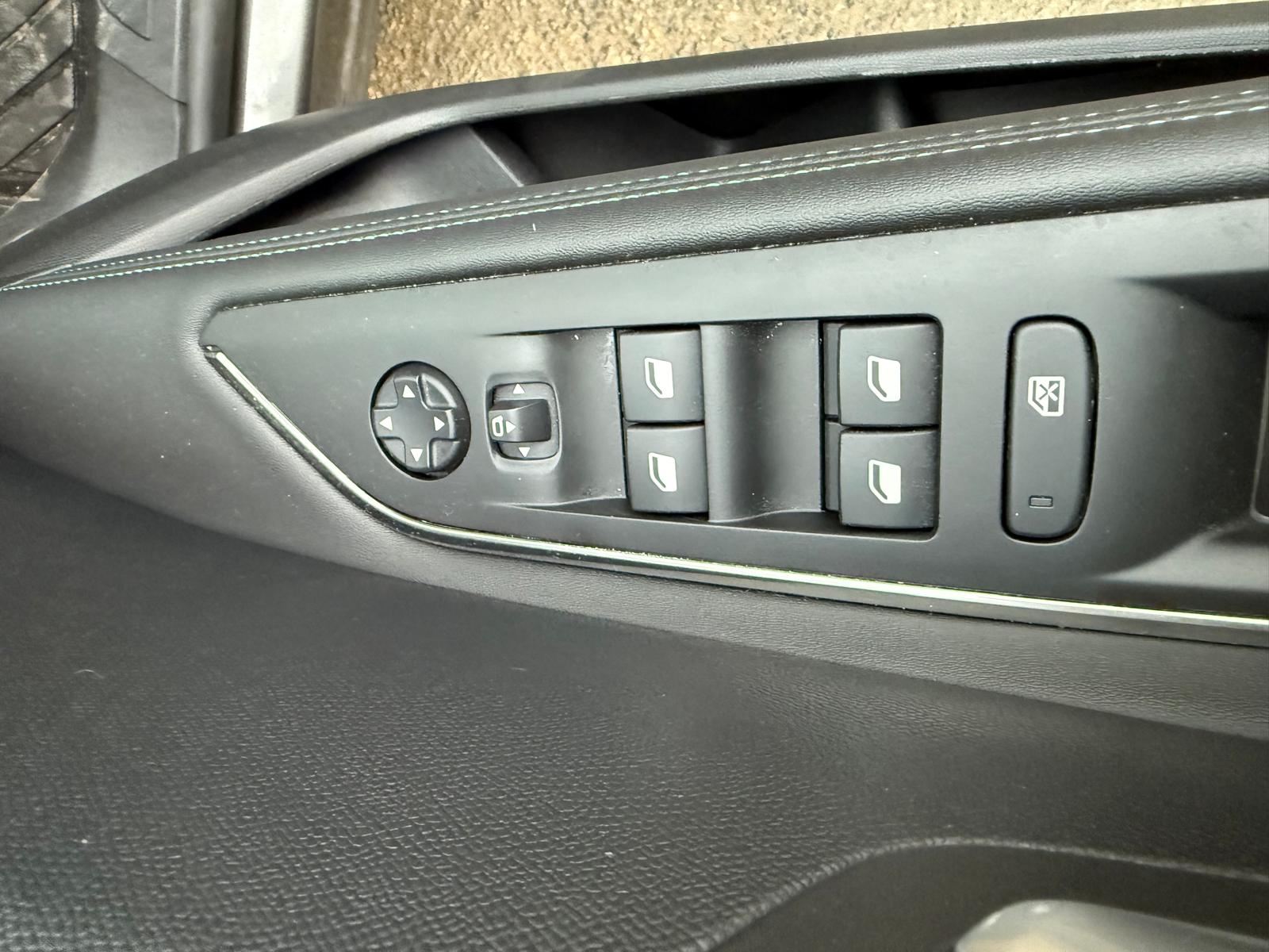 Achat PEUGEOT 3008 ALLURE PACK 1.2 PURETECH 130 CH 2026 en France pour importation en Algérie (Neuf). Spécialiste Export -3 ans, CCR, Mujahid chez DJ CAR. Réf wk1lxtt