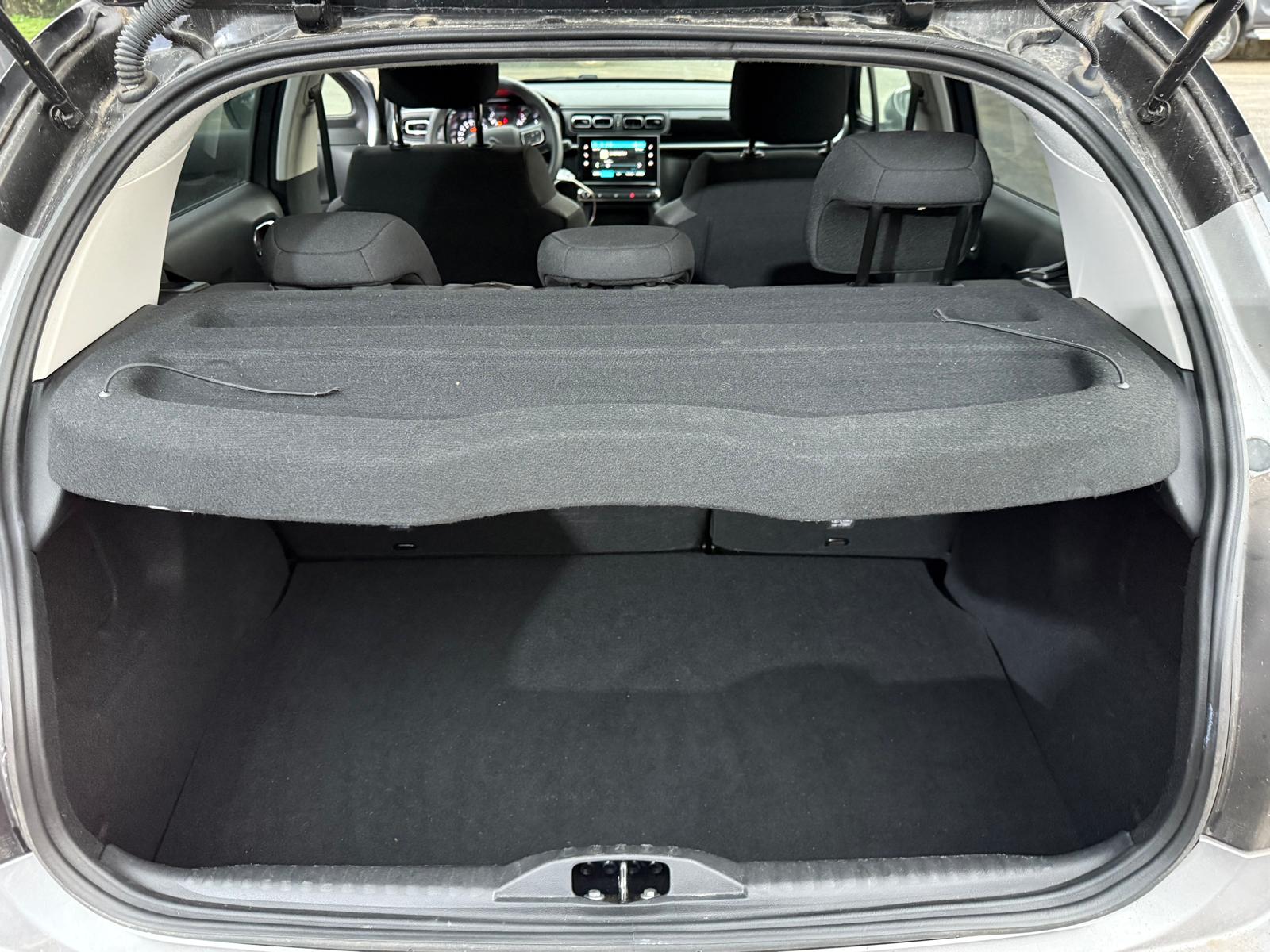 Achat CITROEN C3 SHINE 1.2 PURETECH 83 CH BVM5 2023 en France pour importation en Algérie (Occasion). Spécialiste Export -3 ans, CCR, Mujahid chez DJ CAR. Réf t9nf5el6w