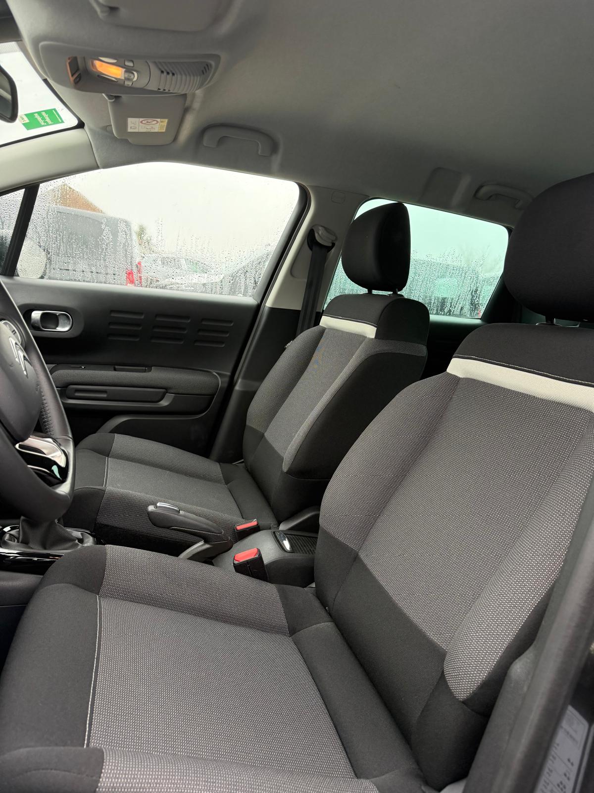 Achat CITROEN C3 AIRCROSS MAX 1.2 PURETECH 130 CH S&S EAT6 05/03/2024 en France pour importation en Algérie (Occasion). Spécialiste Export -3 ans, CCR, Mujahid chez DJ CAR. Réf en1f5sf