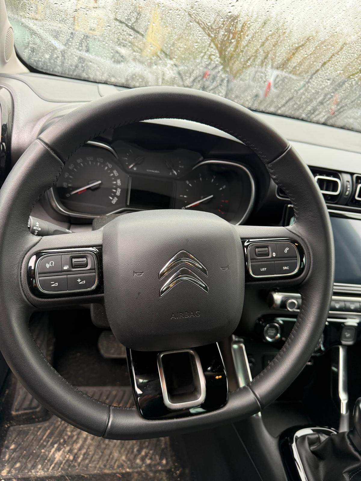 Achat CITROEN C3 AIRCROSS MAX 1.2 PURETECH 130 CH S&S EAT6 05/03/2024 en France pour importation en Algérie (Occasion). Spécialiste Export -3 ans, CCR, Mujahid chez DJ CAR. Réf en1f5sf