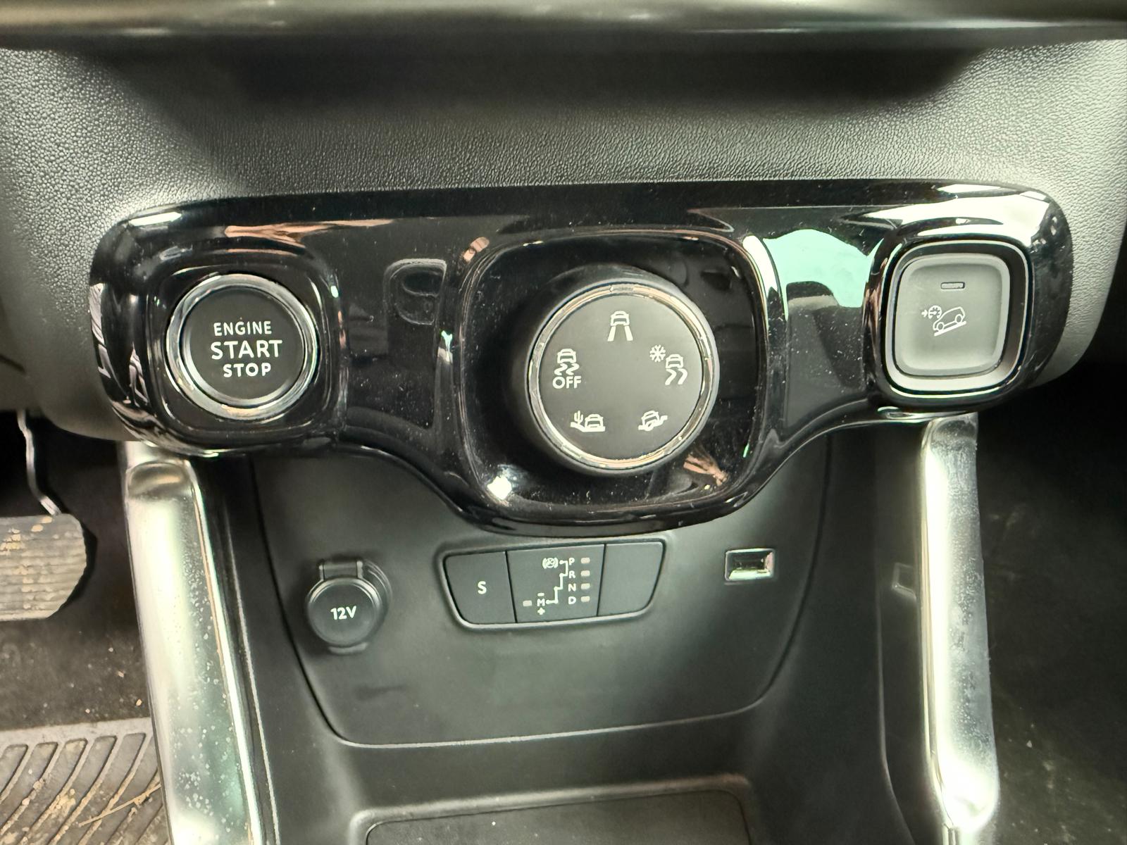 Achat CITROEN C3 AIRCROSS MAX 1.2 PURETECH 130 CH S&S EAT6 05/03/2024 en France pour importation en Algérie (Occasion). Spécialiste Export -3 ans, CCR, Mujahid chez DJ CAR. Réf en1f5sf