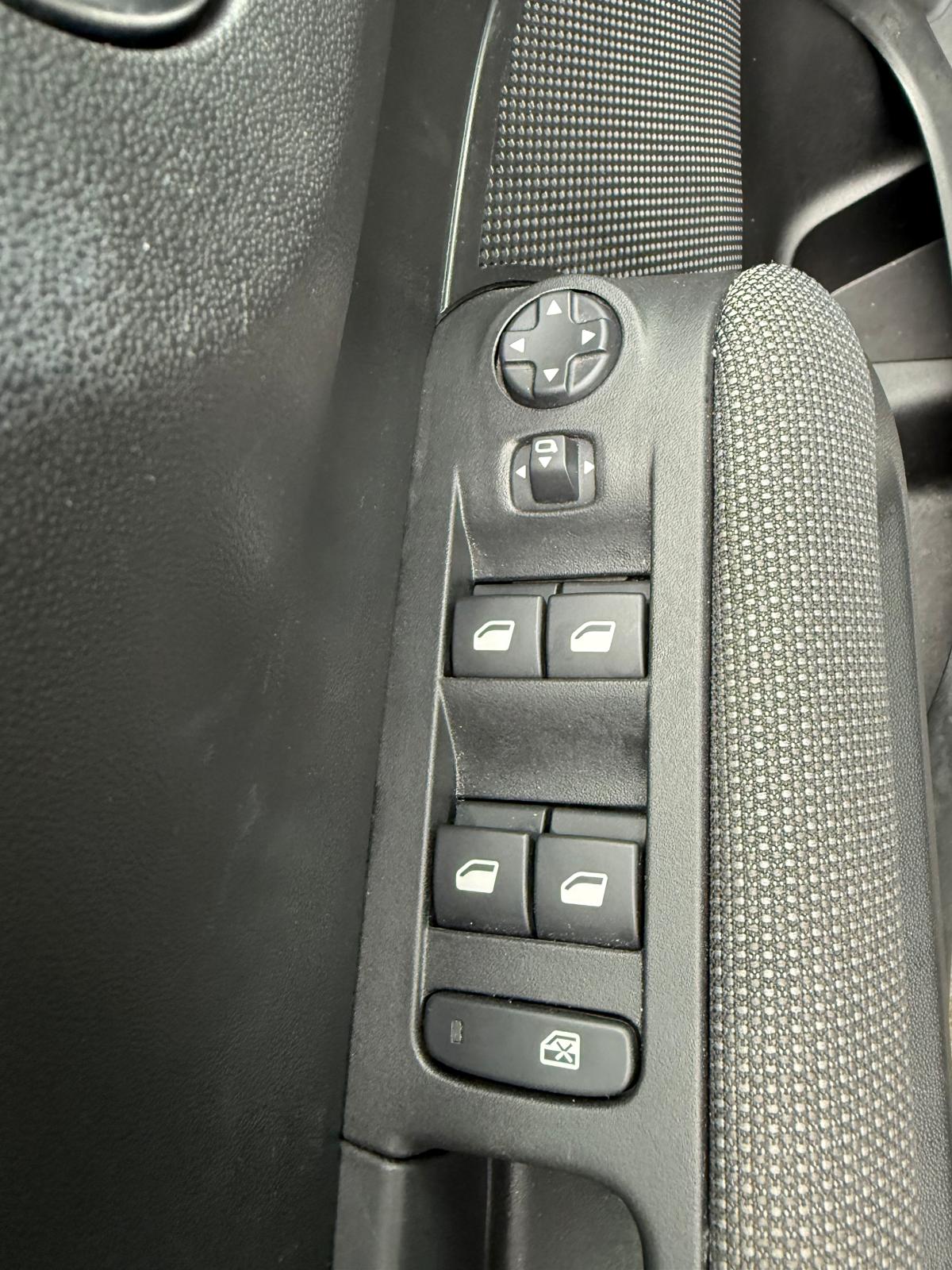 Achat CITROEN C3 AIRCROSS MAX 1.2 PURETECH 130 CH S&S EAT6 05/03/2024 en France pour importation en Algérie (Occasion). Spécialiste Export -3 ans, CCR, Mujahid chez DJ CAR. Réf en1f5sf