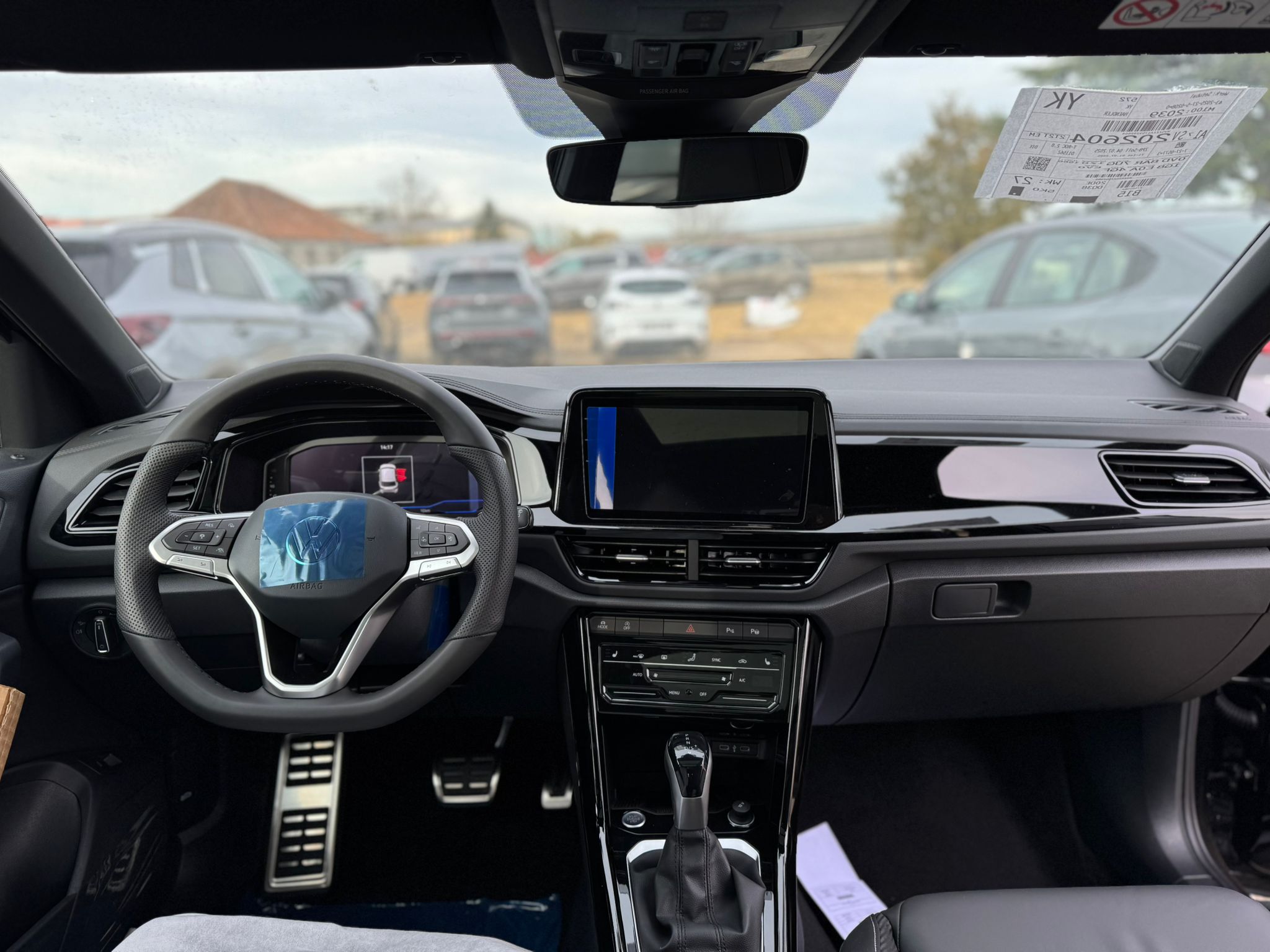 Achat VOLKSWAGEN T-ROC R-LINE 2.0 TDI 150 CH DSG7 AVEC CUIR 2026 en France pour importation en Algérie (Neuf). Spécialiste Export -3 ans, CCR, Mujahid chez DJ CAR. Réf twmjv0afk