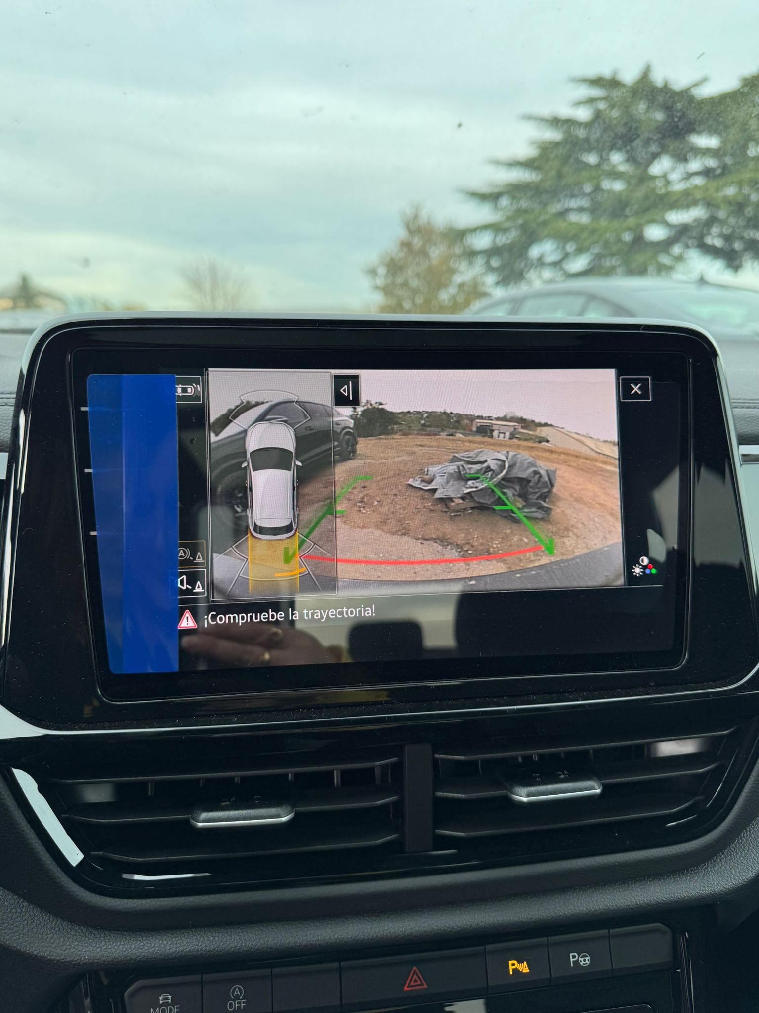 Achat VOLKSWAGEN T-ROC R-LINE 2.0 TDI 150 CH DSG7 AVEC CUIR 2026 en France pour importation en Algérie (Neuf). Spécialiste Export -3 ans, CCR, Mujahid chez DJ CAR. Réf twmjv0afk