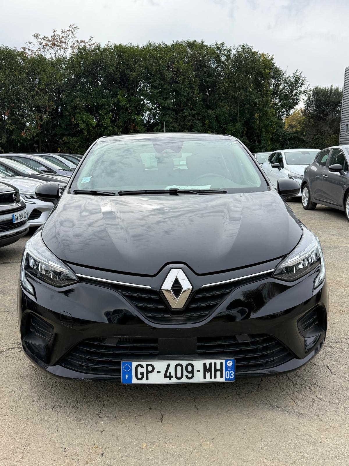 Achat RENAULT CLIO 5 EQUILIBRE 1.0 TCE 90 CH 2023 en France pour importation en Algérie (Occasion). Spécialiste Export -3 ans, CCR, Mujahid chez DJ CAR. Réf 455orat6