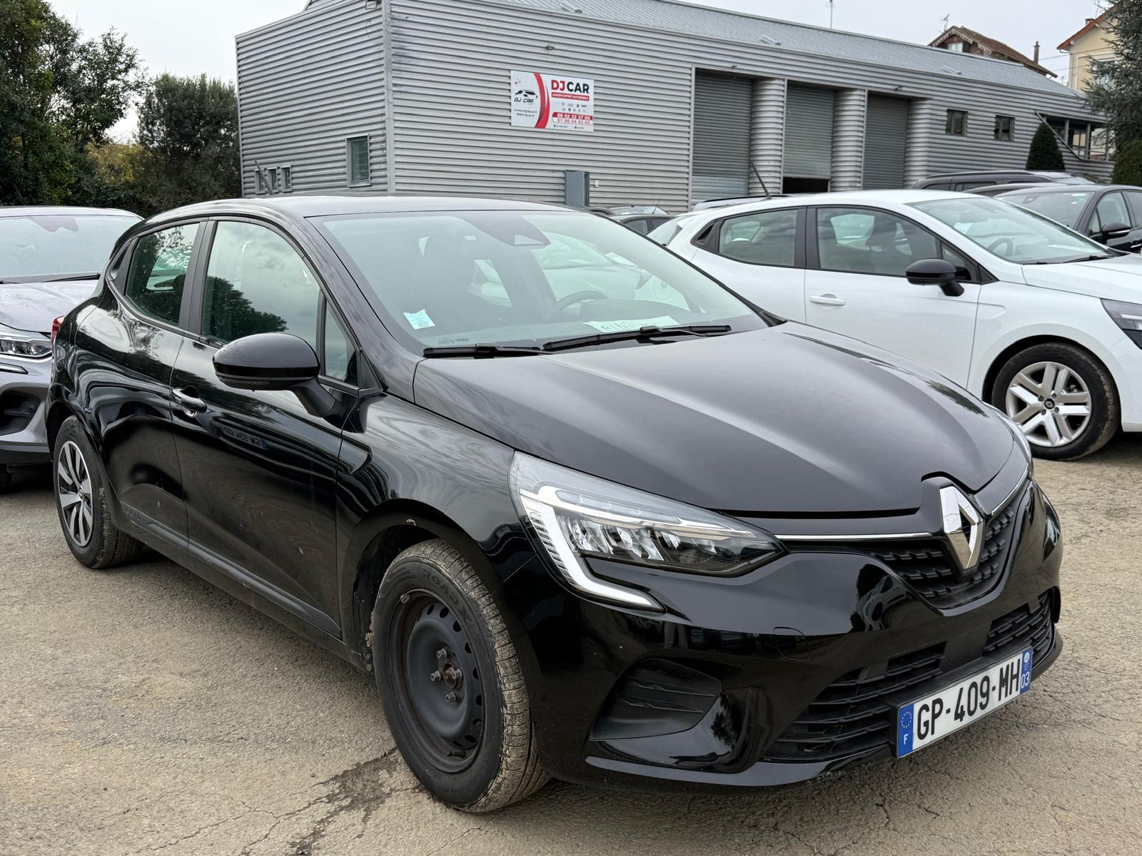 Achat RENAULT CLIO 5 EQUILIBRE 1.0 TCE 90 CH 2023 en France pour importation en Algérie (Occasion). Spécialiste Export -3 ans, CCR, Mujahid chez DJ CAR. Réf 455orat6