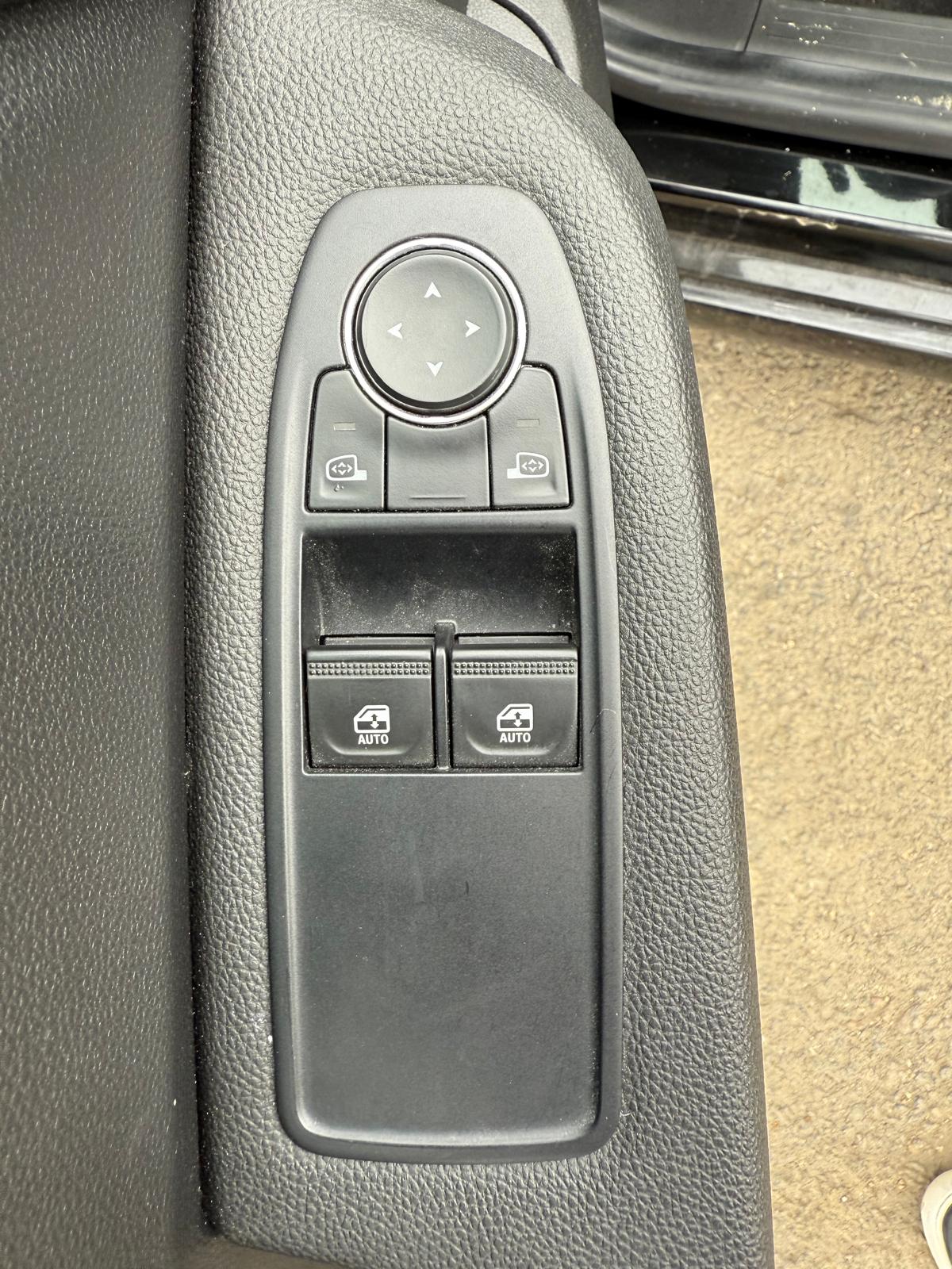 Achat RENAULT CLIO 5 EQUILIBRE 1.0 TCE 90 CH 2023 en France pour importation en Algérie (Occasion). Spécialiste Export -3 ans, CCR, Mujahid chez DJ CAR. Réf 455orat6