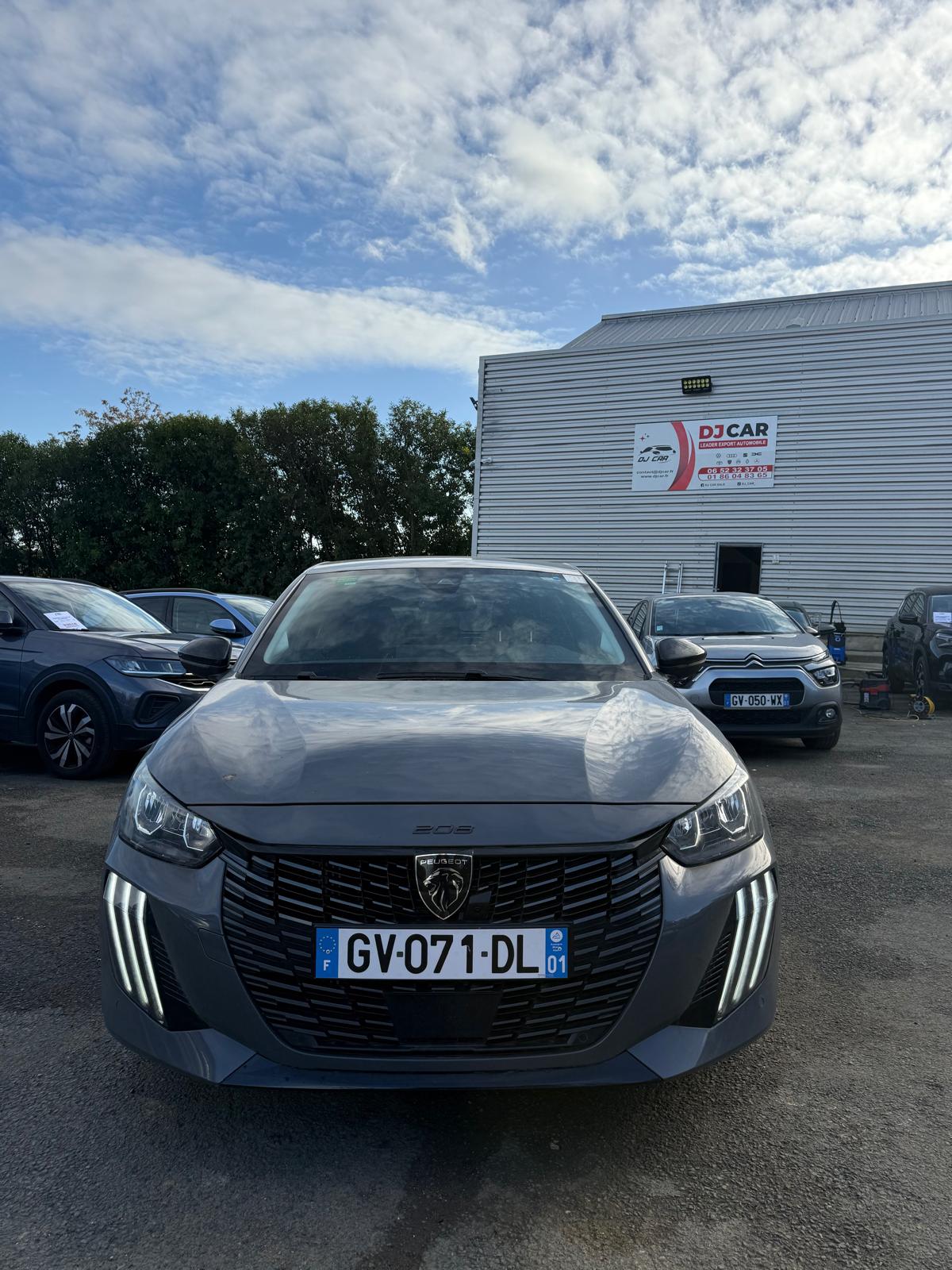 Achat PEUGEOT 208 ALLURE 1.2 PURETECH 100 CH 2024 en France pour importation en Algérie (Occasion). Spécialiste Export -3 ans, CCR, Mujahid chez DJ CAR. Réf 5yhfzw6