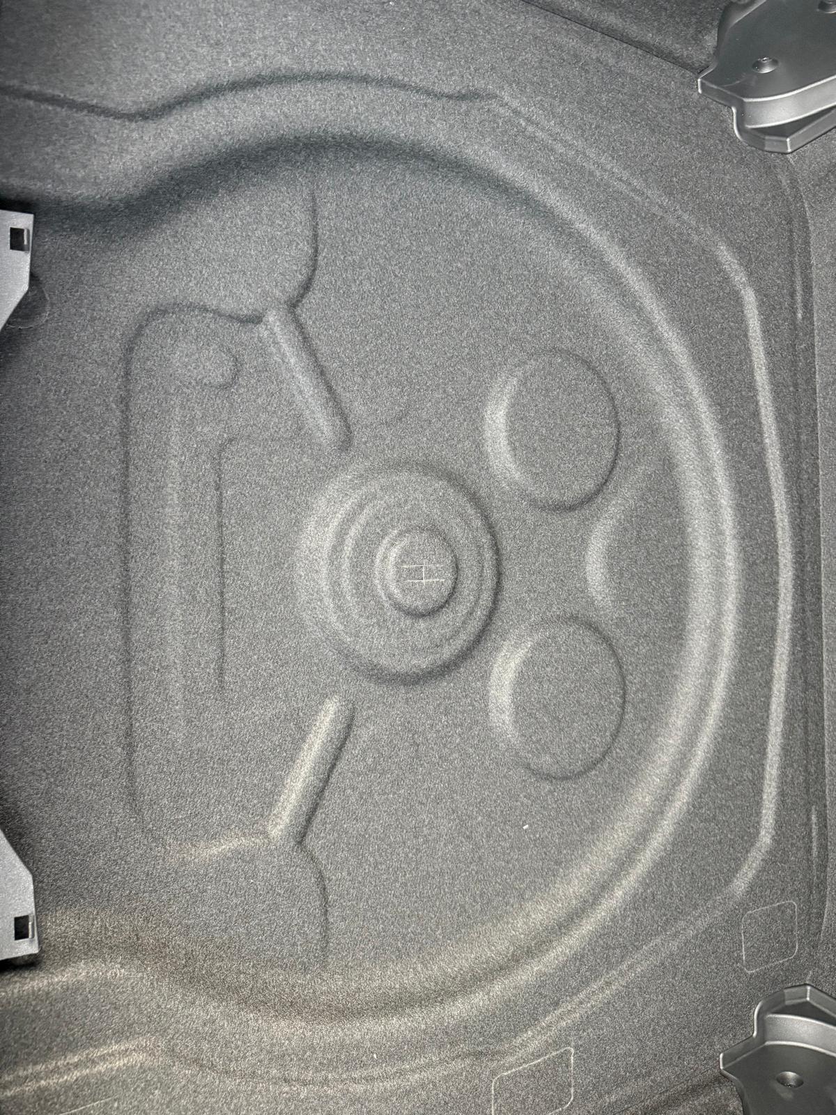 Achat VOLKSWAGEN TIGUAN R-LINE 1.5 ETSI 150 CH DSG 2026 en France pour importation en Algérie (Neuf). Spécialiste Export -3 ans, CCR, Mujahid chez DJ CAR. Réf 2mjoi6q