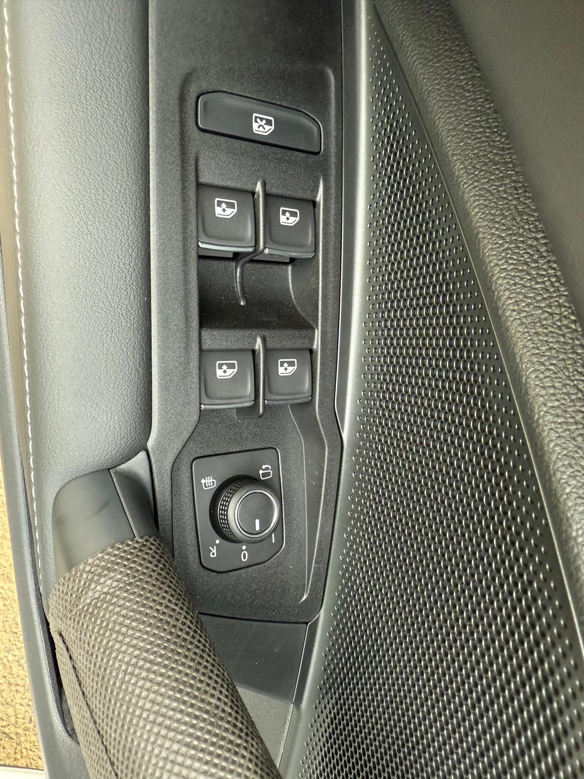 Achat VOLKSWAGEN TIGUAN R-LINE 1.5 ETSI 150 CH DSG 2026 en France pour importation en Algérie (Neuf). Spécialiste Export -3 ans, CCR, Mujahid chez DJ CAR. Réf 2mjoi6q