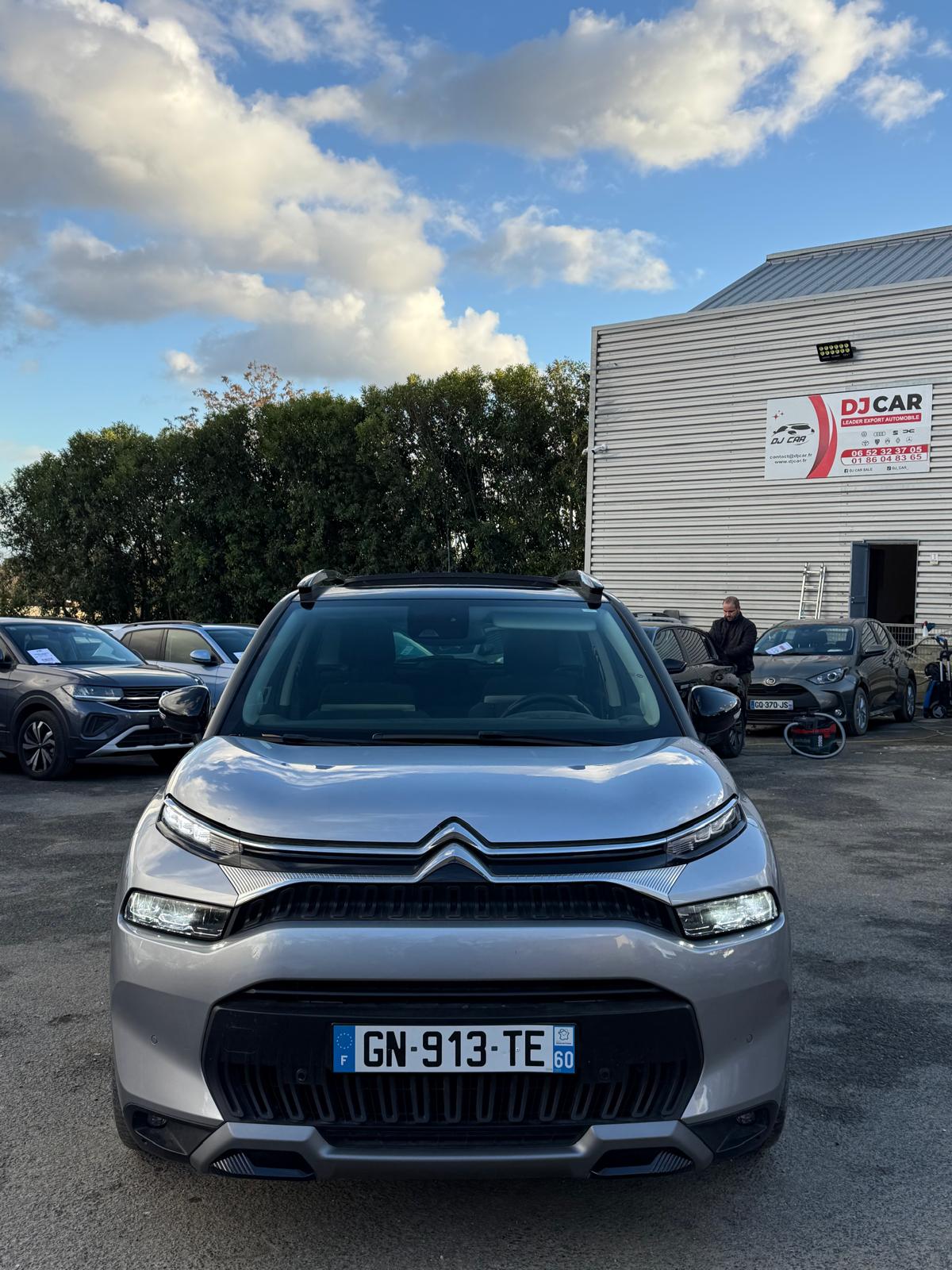 Achat CITROEN C3 AIRCROSS 1.2 PURETECH SHINE 110 CH S&S BVM6 2023 en France pour importation en Algérie (Occasion). Spécialiste Export -3 ans, CCR, Mujahid chez DJ CAR. Réf 2tbribs