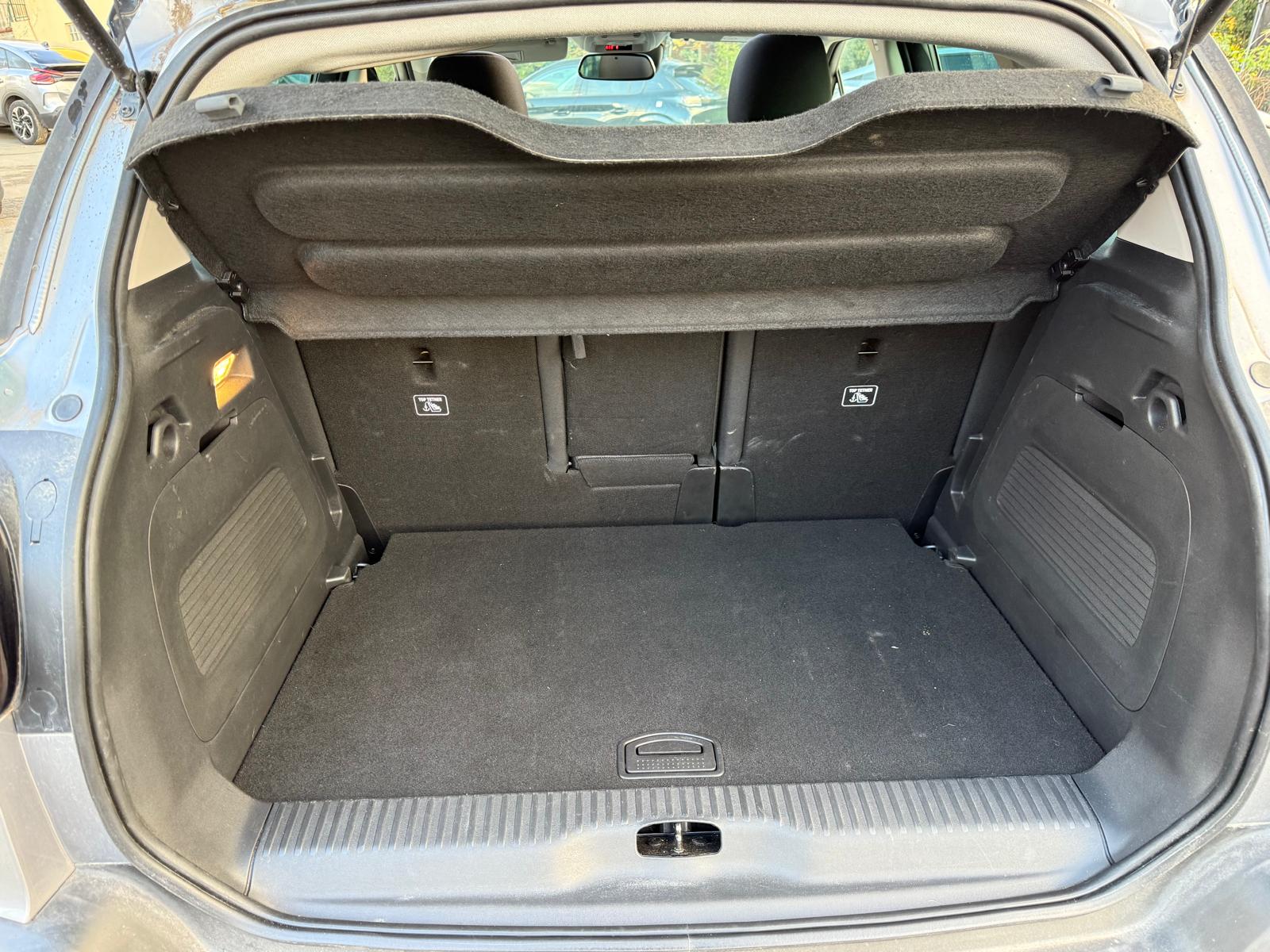 Achat CITROEN C3 AIRCROSS 1.2 PURETECH SHINE 110 CH S&S BVM6 2023 en France pour importation en Algérie (Occasion). Spécialiste Export -3 ans, CCR, Mujahid chez DJ CAR. Réf 2tbribs