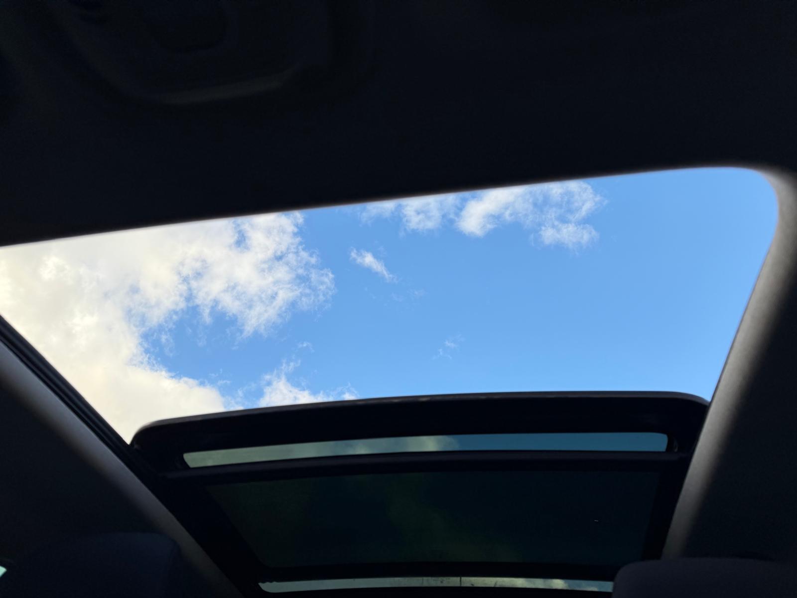 Achat CITROEN C3 AIRCROSS 1.2 PURETECH SHINE 110 CH S&S BVM6 2023 en France pour importation en Algérie (Occasion). Spécialiste Export -3 ans, CCR, Mujahid chez DJ CAR. Réf 2tbribs