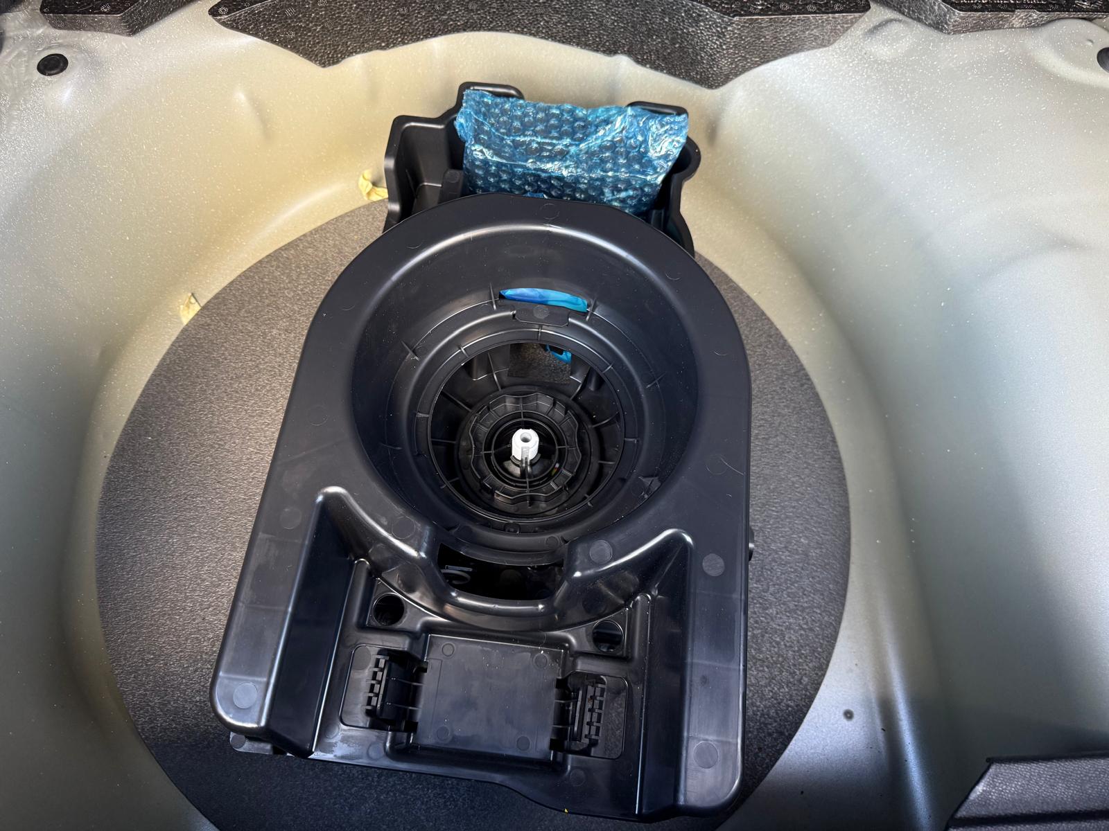 Achat PEUGEOT 208 ALLURE 1.2 PURETECH 100 CH 11/04/2024 en France pour importation en Algérie (Occasion). Spécialiste Export -3 ans, CCR, Mujahid chez DJ CAR. Réf 16gcy0h6z