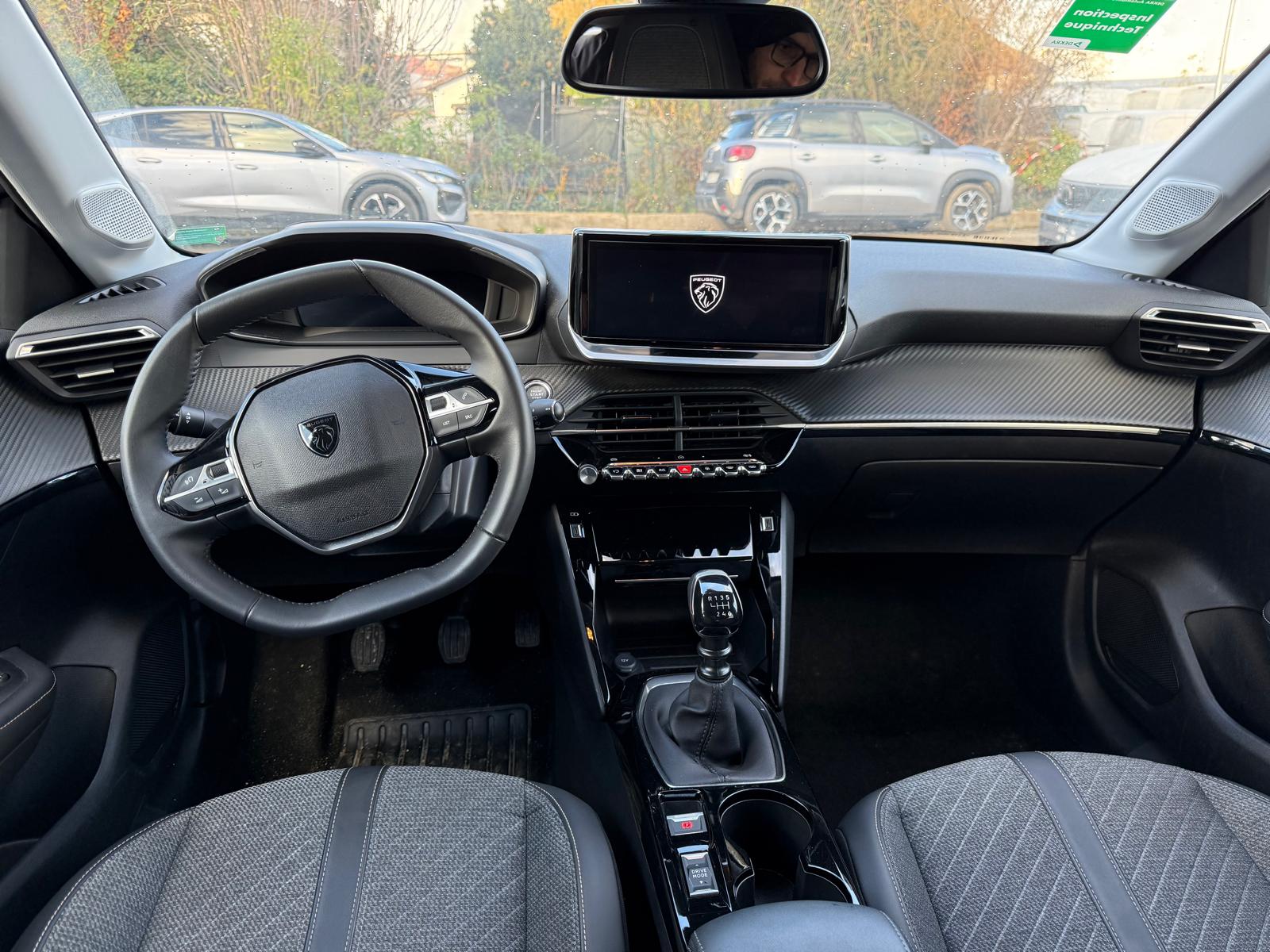 Achat PEUGEOT 208 ALLURE 1.2 PURETECH 100 CH 11/04/2024 en France pour importation en Algérie (Occasion). Spécialiste Export -3 ans, CCR, Mujahid chez DJ CAR. Réf 16gcy0h6z