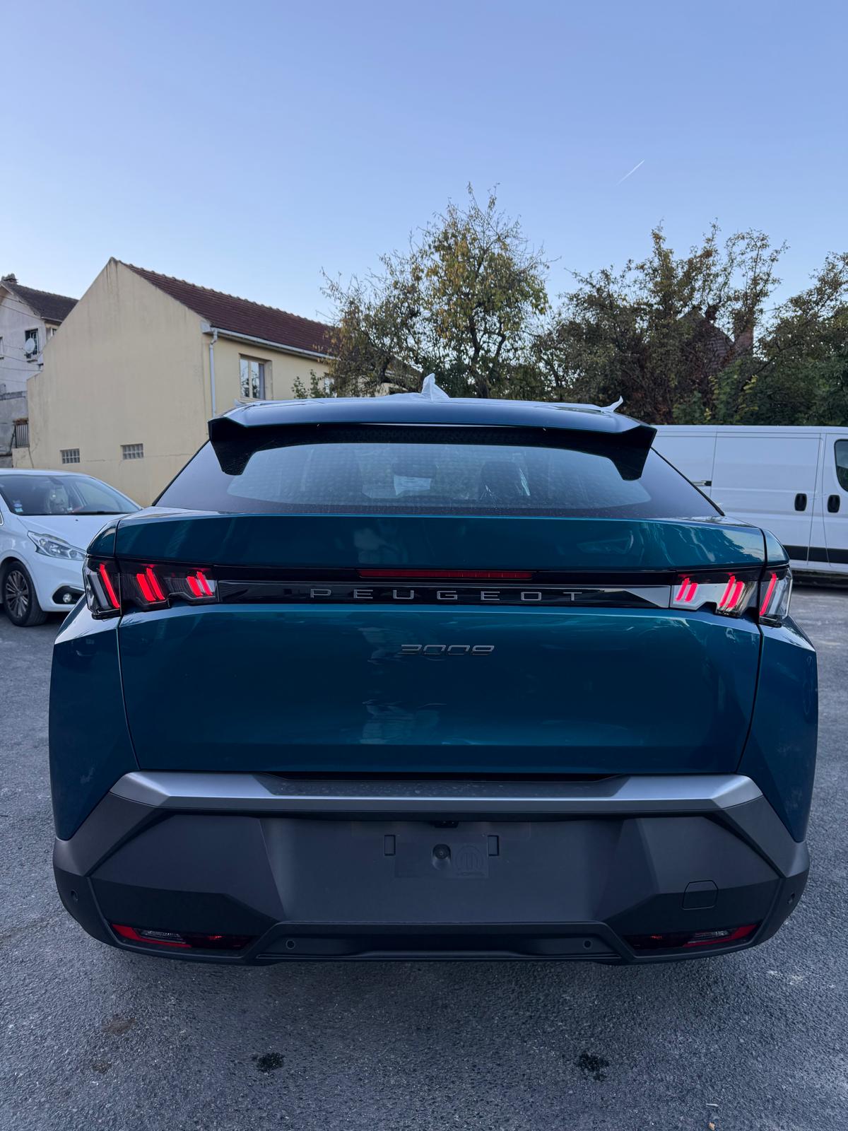 Achat PEUGEOT 3008 ALLURE 1.6 THP 165 CH 2026 en France pour importation en Algérie (Neuf). Spécialiste Export -3 ans, CCR, Mujahid chez DJ CAR. Réf gjsdexnd