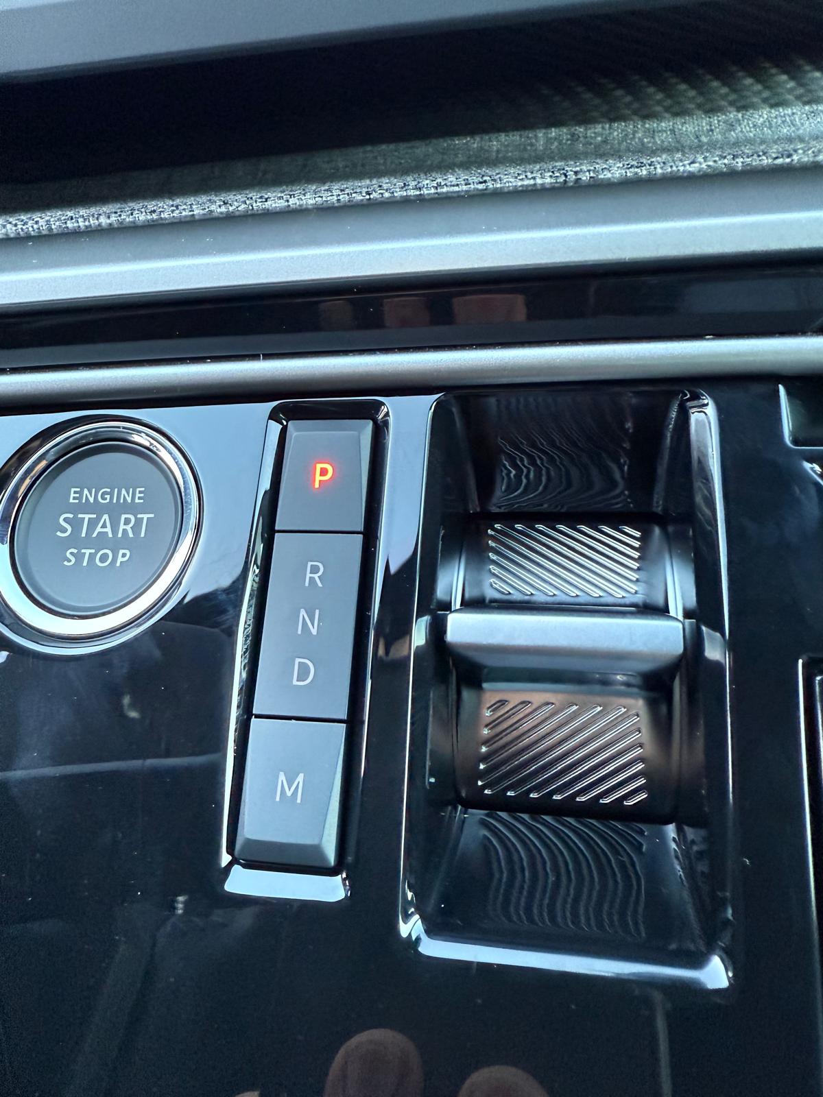 Achat PEUGEOT 3008 ALLURE 1.6 THP 165 CH 2026 en France pour importation en Algérie (Neuf). Spécialiste Export -3 ans, CCR, Mujahid chez DJ CAR. Réf gjsdexnd