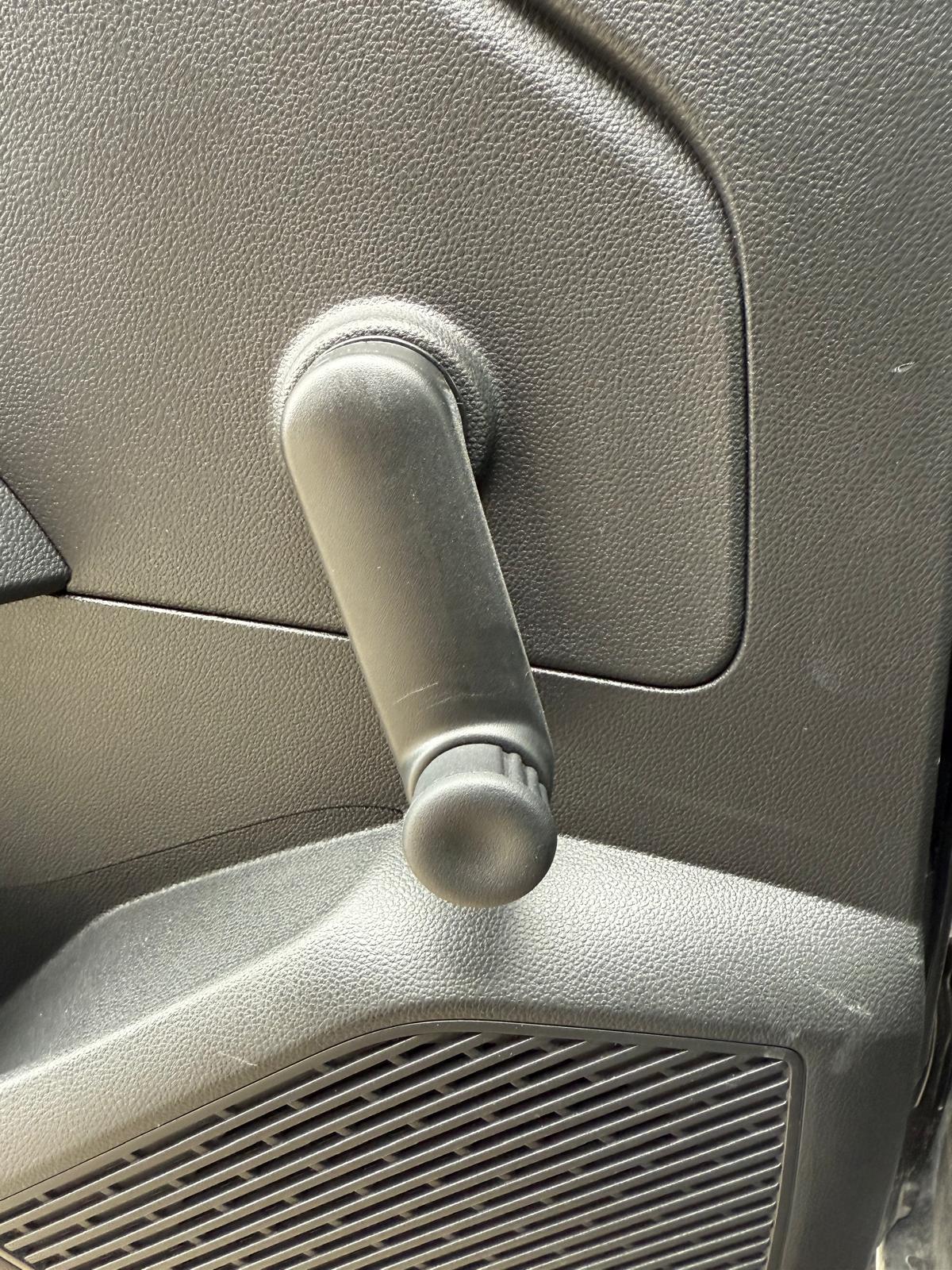 Achat RENAULT CLIO 5 EQUILIBRE 1.0 TCE 90 CH 2023 en France pour importation en Algérie (Occasion). Spécialiste Export -3 ans, CCR, Mujahid chez DJ CAR. Réf 455orat6