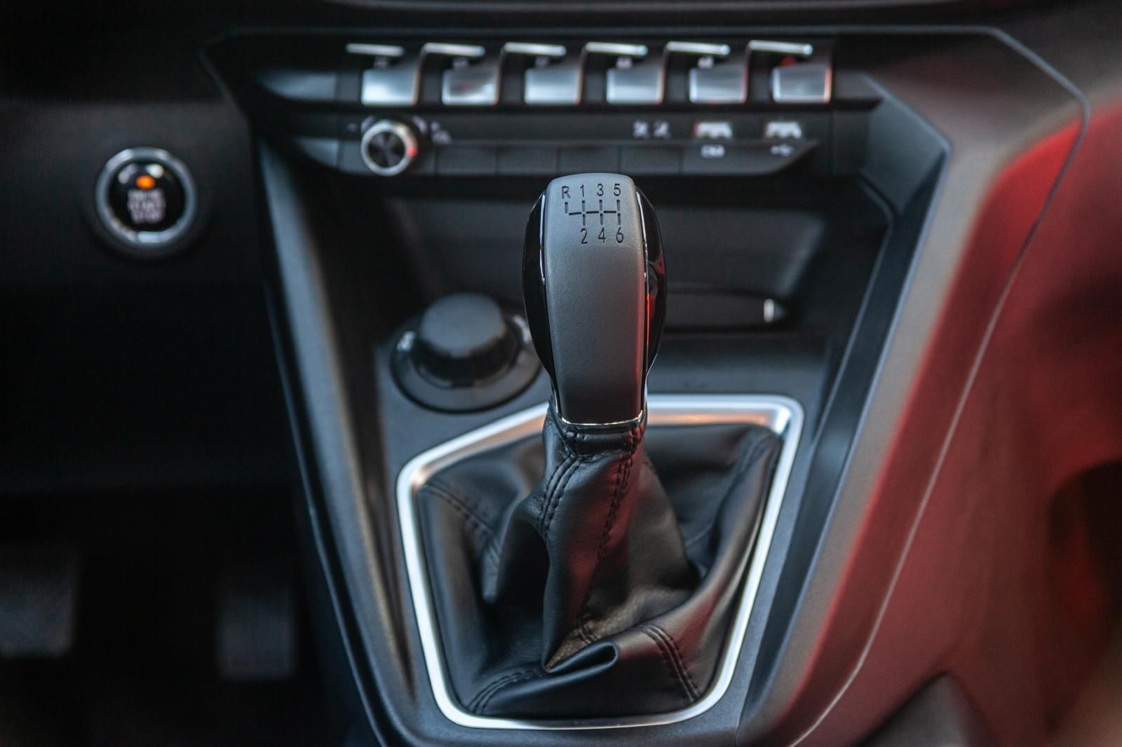 Achat FIAT TITANO DOUBLE CABINE PICK UP VOLCANO 4X4 1.9L 150 CH 2026 en France pour importation en Algérie (Neuf). Spécialiste Export -3 ans, CCR, Mujahid chez DJ CAR. Réf 16h9oyz5