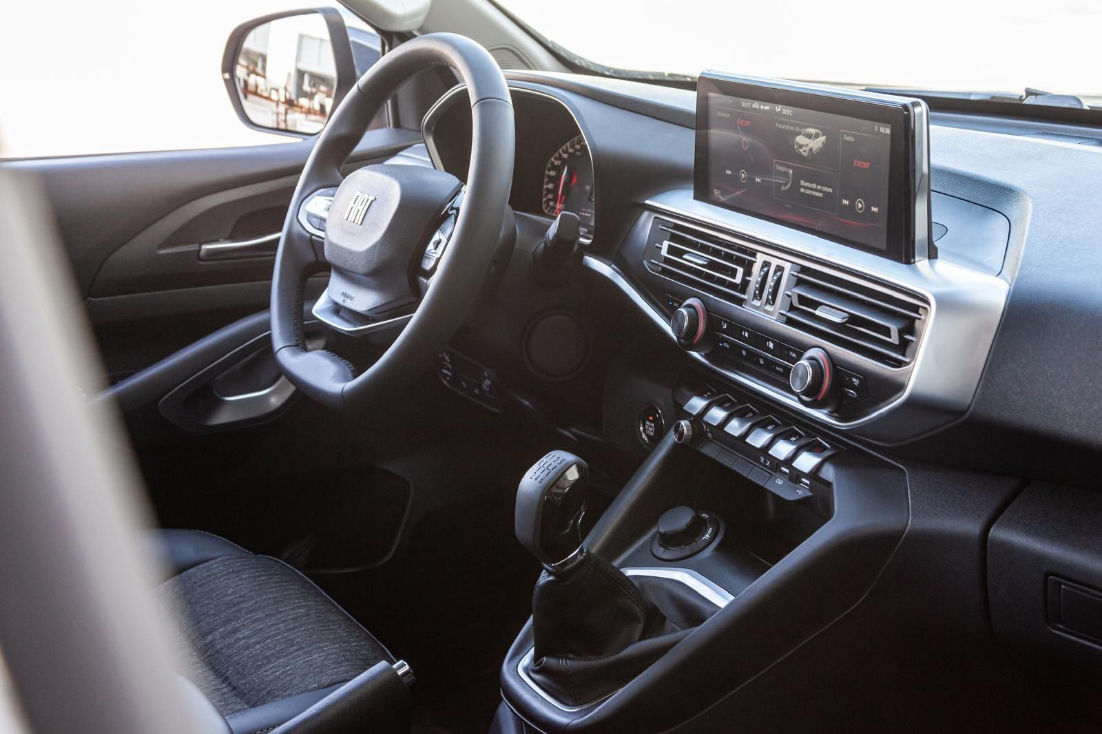 Achat FIAT TITANO DOUBLE CABINE PICK UP VOLCANO 4X4 1.9L 150 CH 2026 en France pour importation en Algérie (Neuf). Spécialiste Export -3 ans, CCR, Mujahid chez DJ CAR. Réf 16h9oyz5