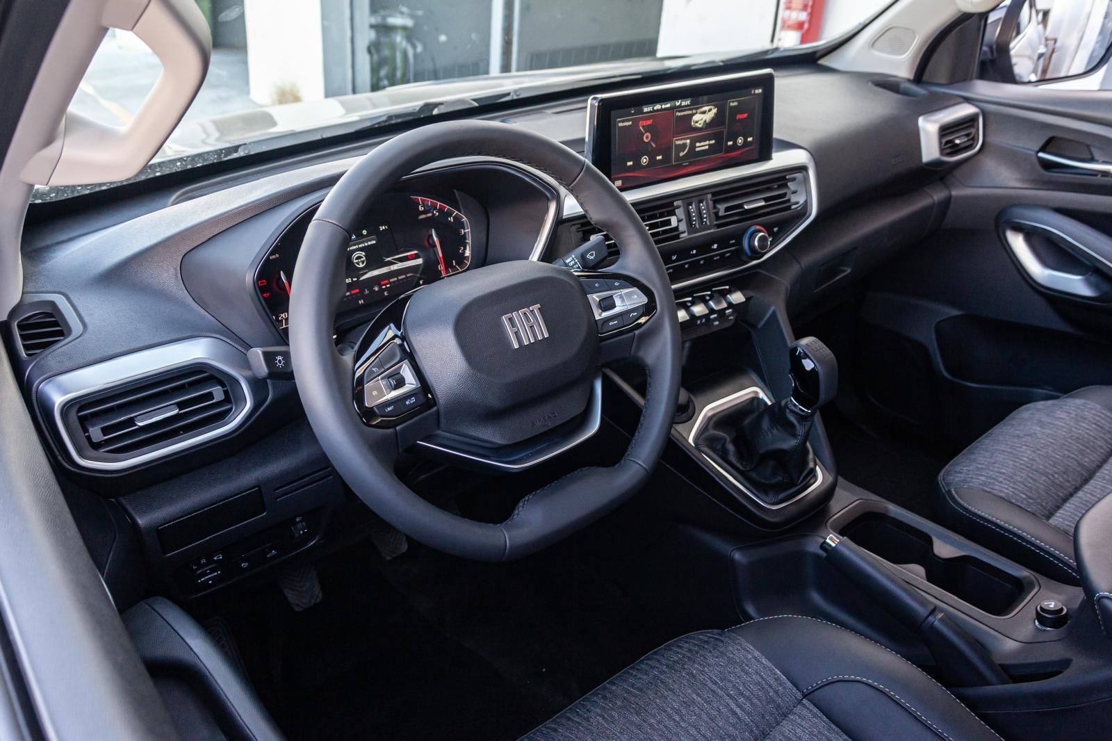 Achat FIAT TITANO DOUBLE CABINE PICK UP VOLCANO 4X4 1.9L 150 CH 2026 en France pour importation en Algérie (Neuf). Spécialiste Export -3 ans, CCR, Mujahid chez DJ CAR. Réf 16h9oyz5