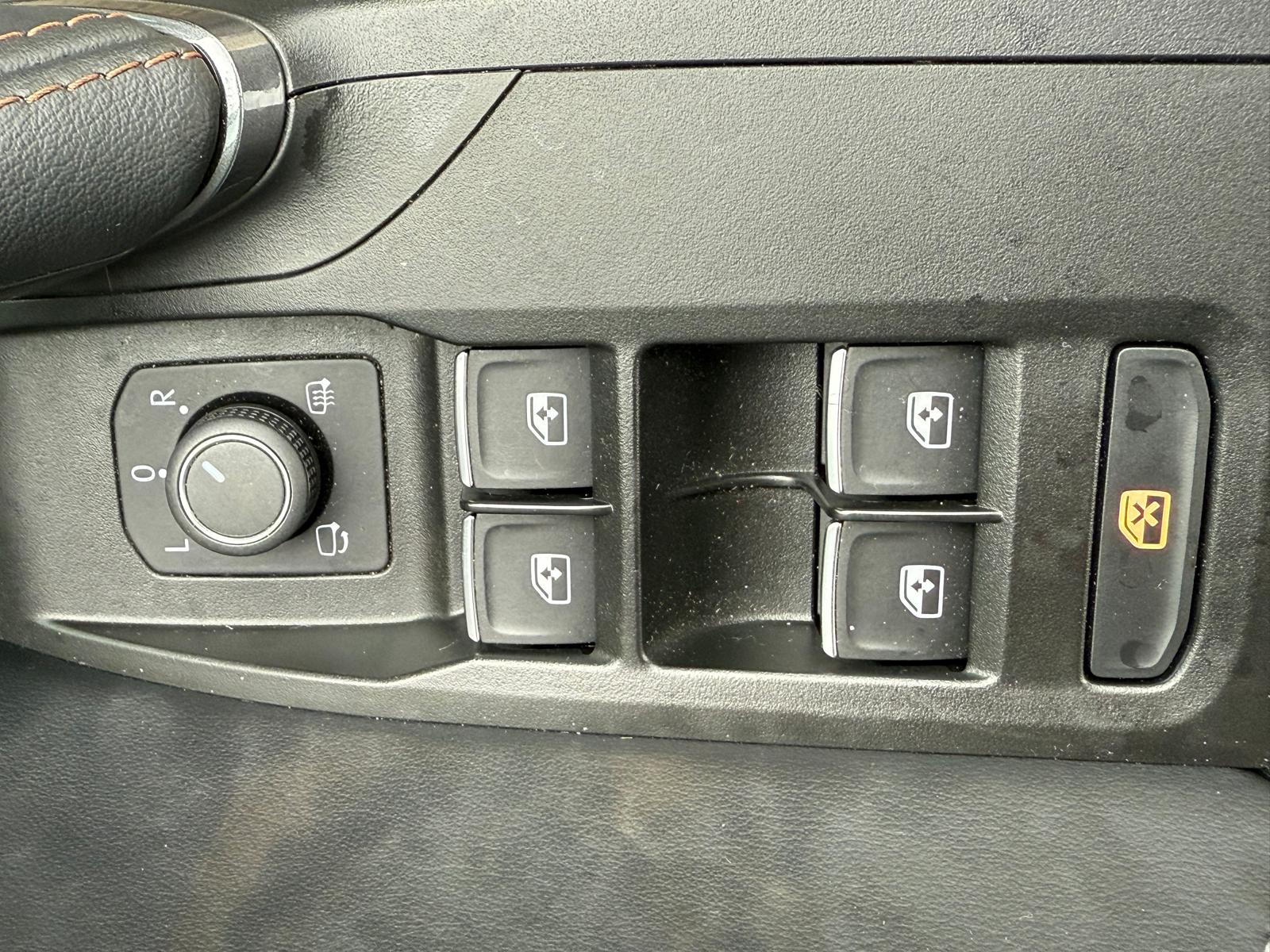 Achat CUPRA FORMENTOR 1.5 TSI 150 CH DSG7 2023 en France pour importation en Algérie (Occasion). Spécialiste Export -3 ans, CCR, Mujahid chez DJ CAR. Réf pet69