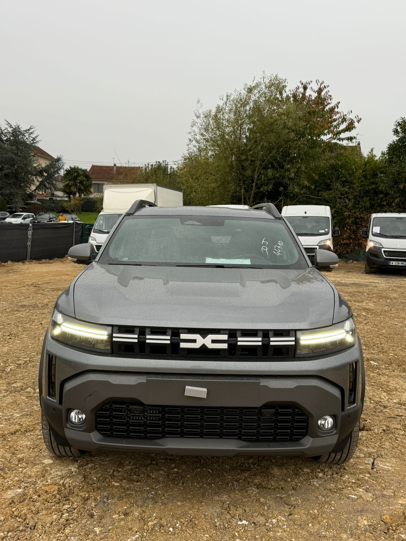 Achat DACIA DUSTER NEW JOURNEY 1.3 TCE 150 CH 2026 en France pour importation en Algérie (Neuf). Spécialiste Export -3 ans, CCR, Mujahid chez DJ CAR. Réf 1ku6w9k