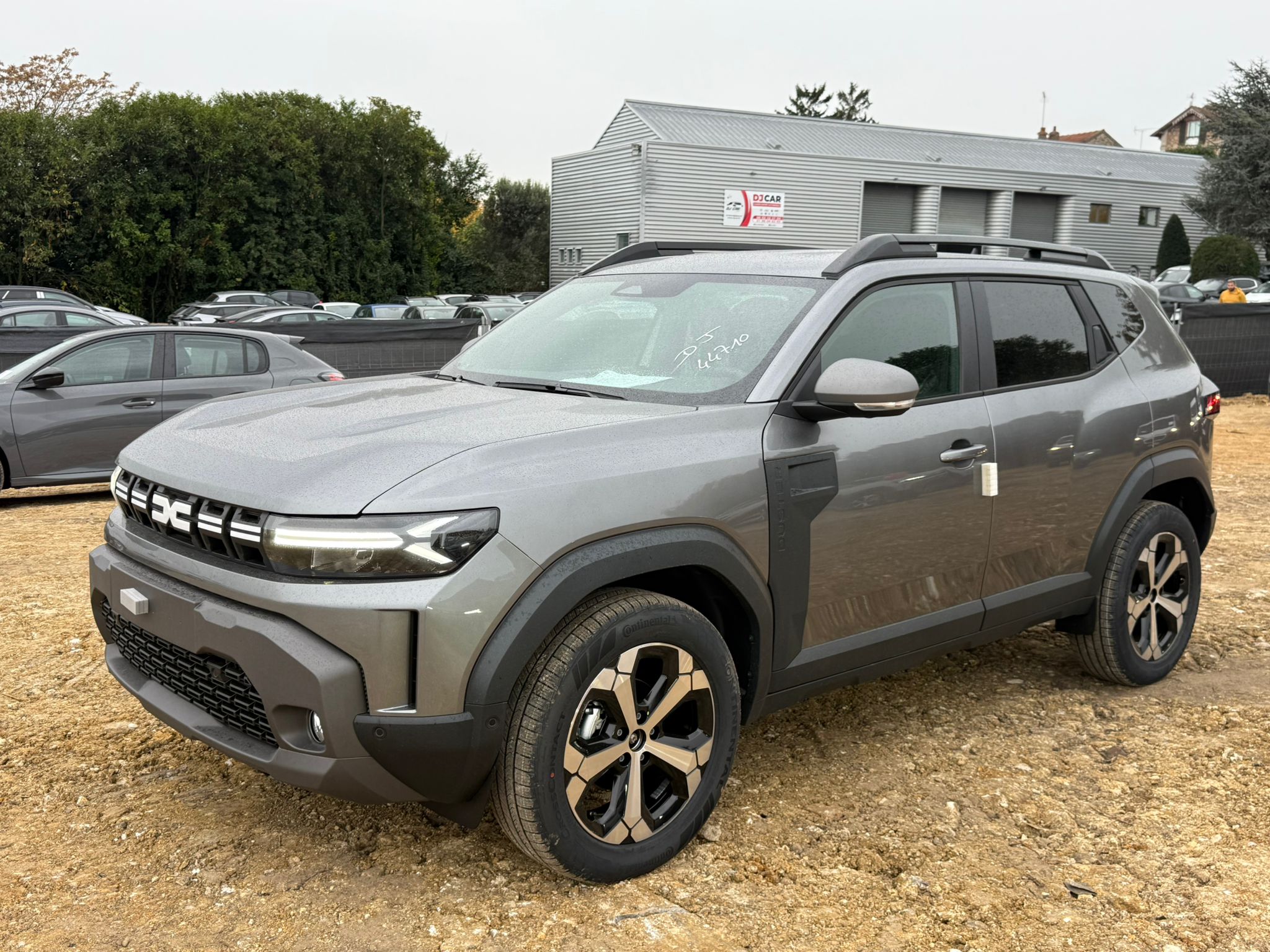 Achat DACIA DUSTER NEW JOURNEY 1.3 TCE 150 CH 2026 en France pour importation en Algérie (Neuf). Spécialiste Export -3 ans, CCR, Mujahid chez DJ CAR. Réf 1ku6w9k