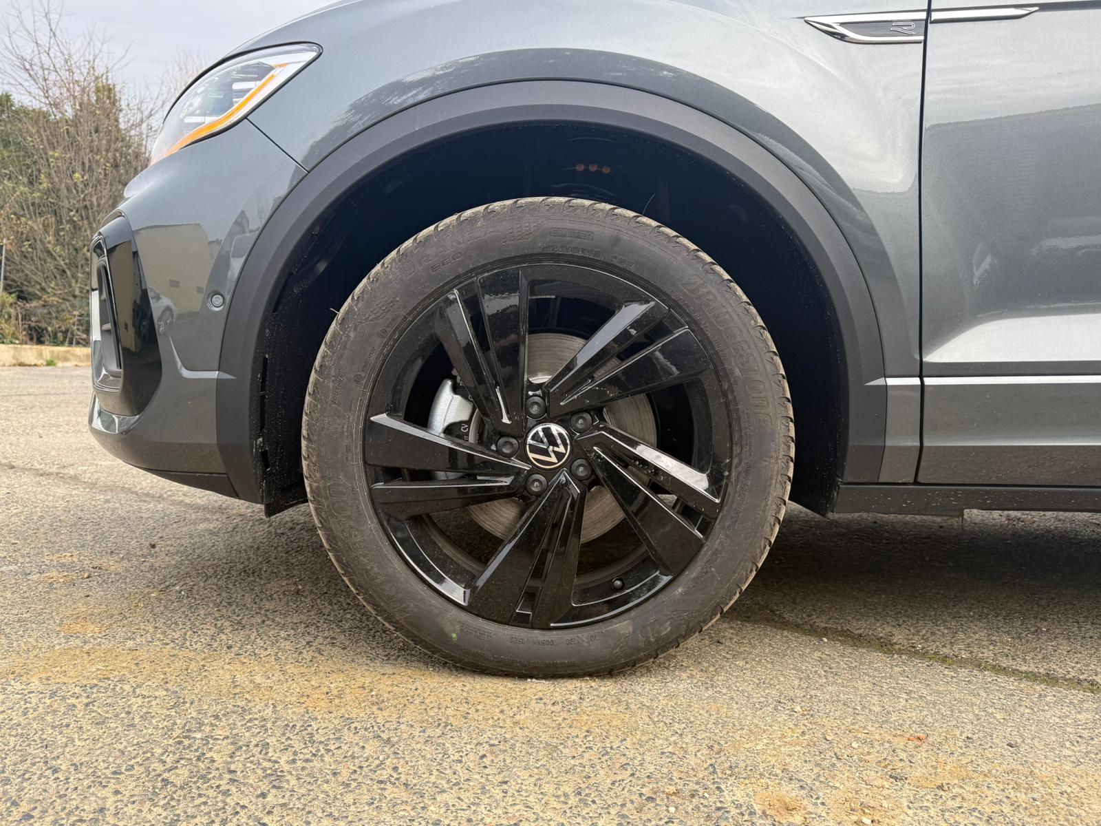 Achat VOLKSWAGEN T-ROC R-LINE 2.0 TDI 150 CH DSG7 AVEC CUIR 2026 en France pour importation en Algérie (Neuf). Spécialiste Export -3 ans, CCR, Mujahid chez DJ CAR. Réf 5ojsgku