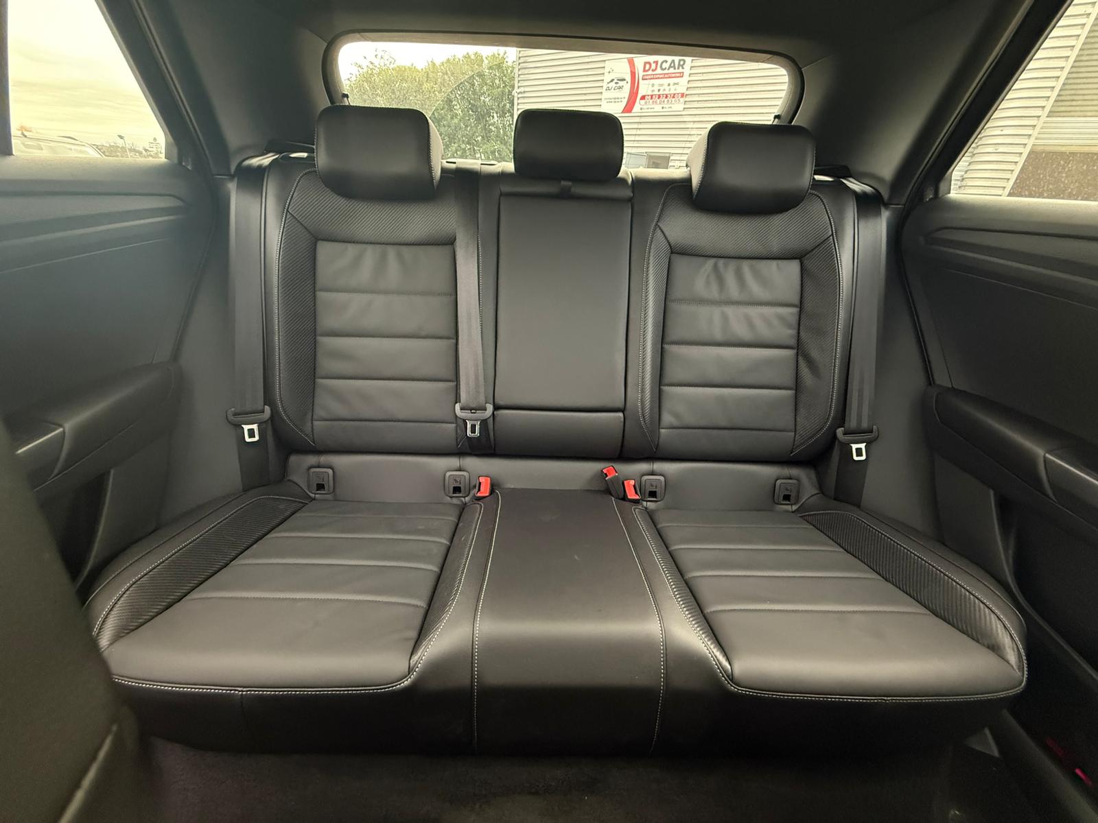 Achat VOLKSWAGEN T-ROC R-LINE 2.0 TDI 150 CH DSG7 AVEC CUIR 2026 en France pour importation en Algérie (Neuf). Spécialiste Export -3 ans, CCR, Mujahid chez DJ CAR. Réf 5ojsgku