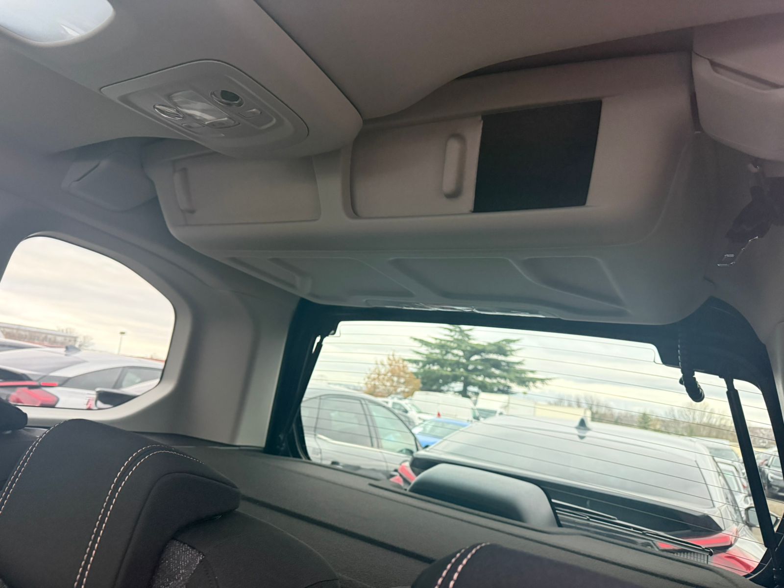 Achat PEUGEOT RIFTER GT 1.6 HDI 92 CH 2026 en France pour importation en Algérie (Neuf). Spécialiste Export -3 ans, CCR, Mujahid chez DJ CAR. Réf 352hcbo