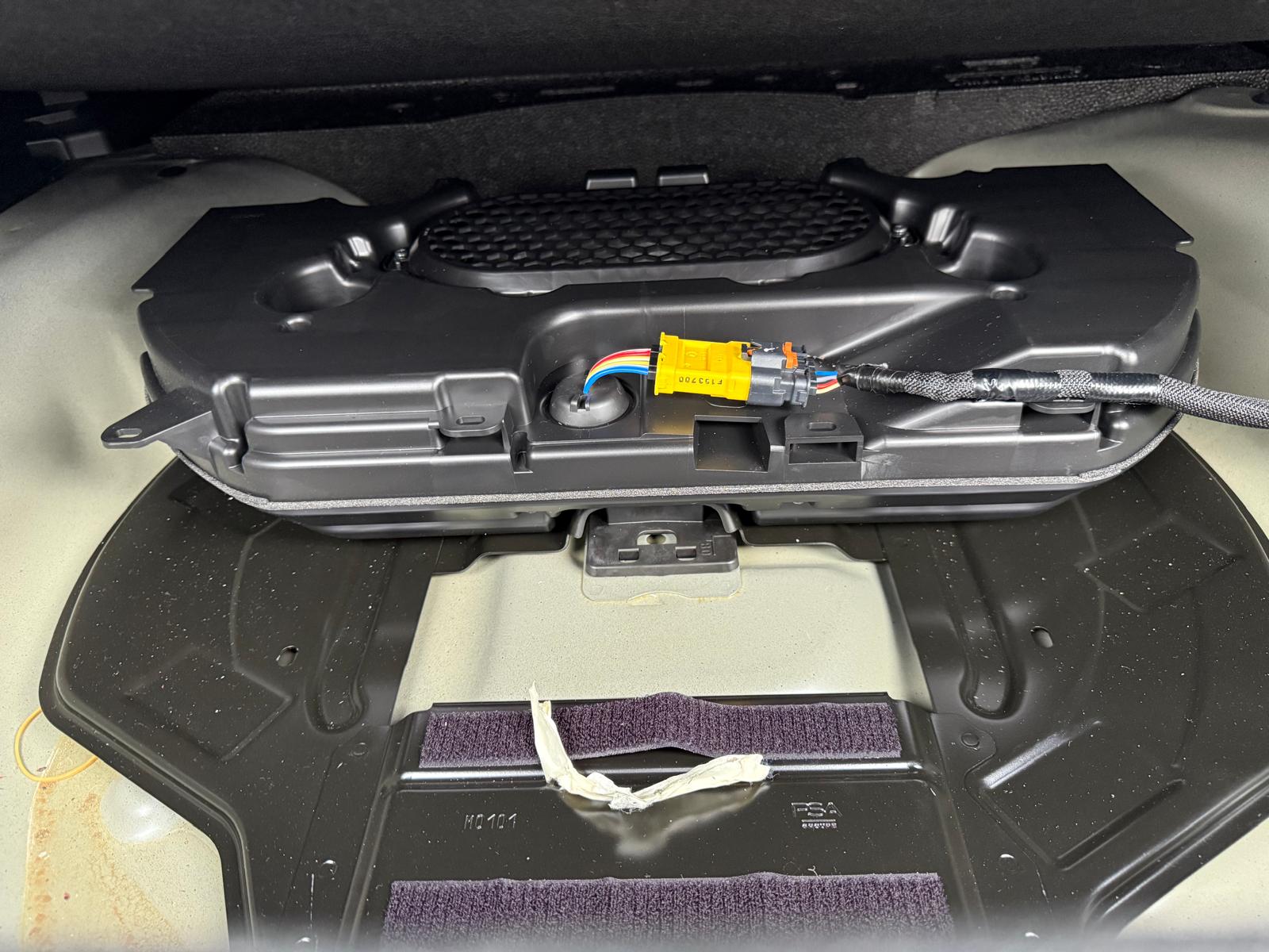 Achat CITROEN C4 1.2 PURETECH 130 CH S&S BVM6 MAX 14/05/2024 en France pour importation en Algérie (Occasion). Spécialiste Export -3 ans, CCR, Mujahid chez DJ CAR. Réf oimk85b