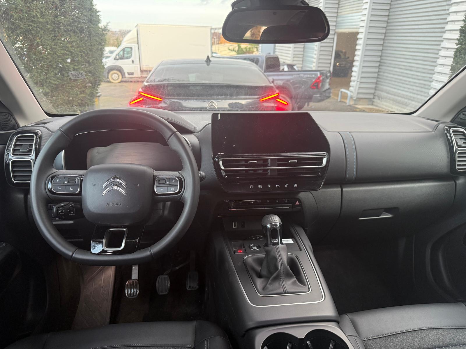 Achat CITROEN C5 AIRCROSS PLUS 1.2 PURETECH 130 CH 24/05/2024 en France pour importation en Algérie (Occasion). Spécialiste Export -3 ans, CCR, Mujahid chez DJ CAR. Réf fjt63i2xm