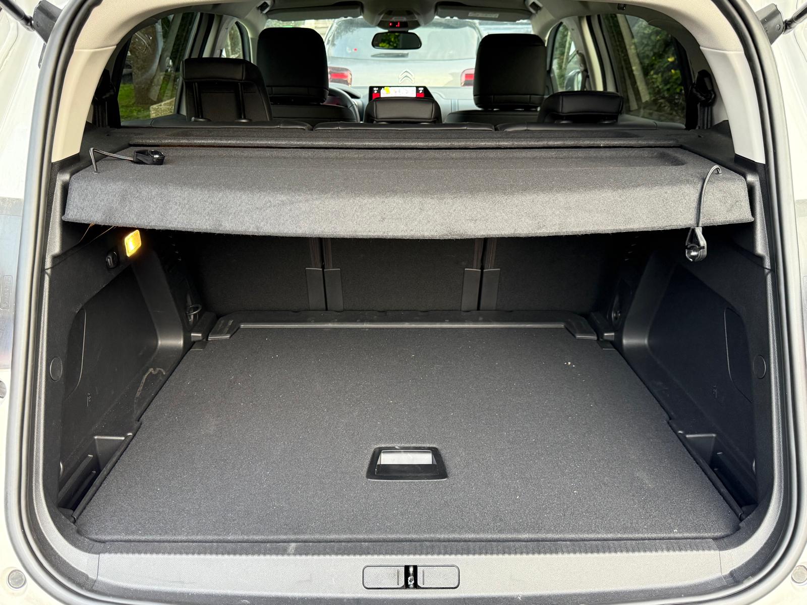 Achat CITROEN C5 AIRCROSS PLUS 1.2 PURETECH 130 CH 2024 en France pour importation en Algérie (Occasion). Spécialiste Export -3 ans, CCR, Mujahid chez DJ CAR. Réf 12syp60m