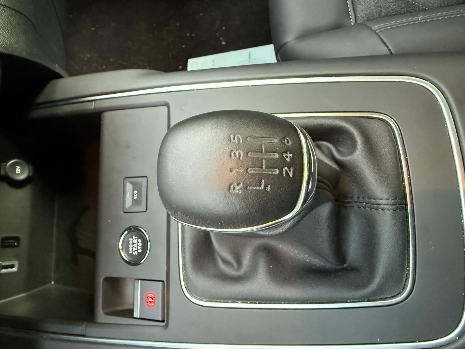 Achat CITROEN C5 AIRCROSS PLUS 1.2 PURETECH 130 CH 2024 en France pour importation en Algérie (Occasion). Spécialiste Export -3 ans, CCR, Mujahid chez DJ CAR. Réf 12syp60m