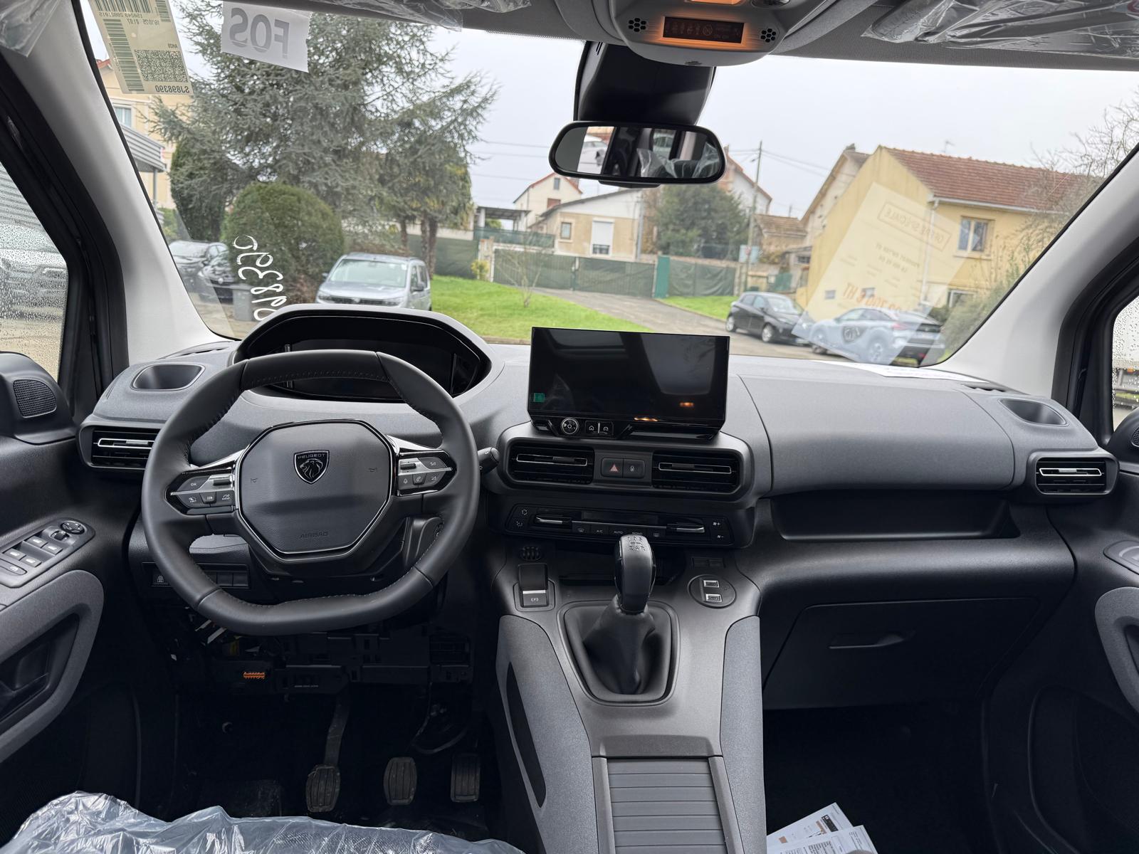 Achat PEUGEOT RIFTER GT 1.6 HDI 92 CH 2026 en France pour importation en Algérie (Neuf). Spécialiste Export -3 ans, CCR, Mujahid chez DJ CAR. Réf 352hcbo