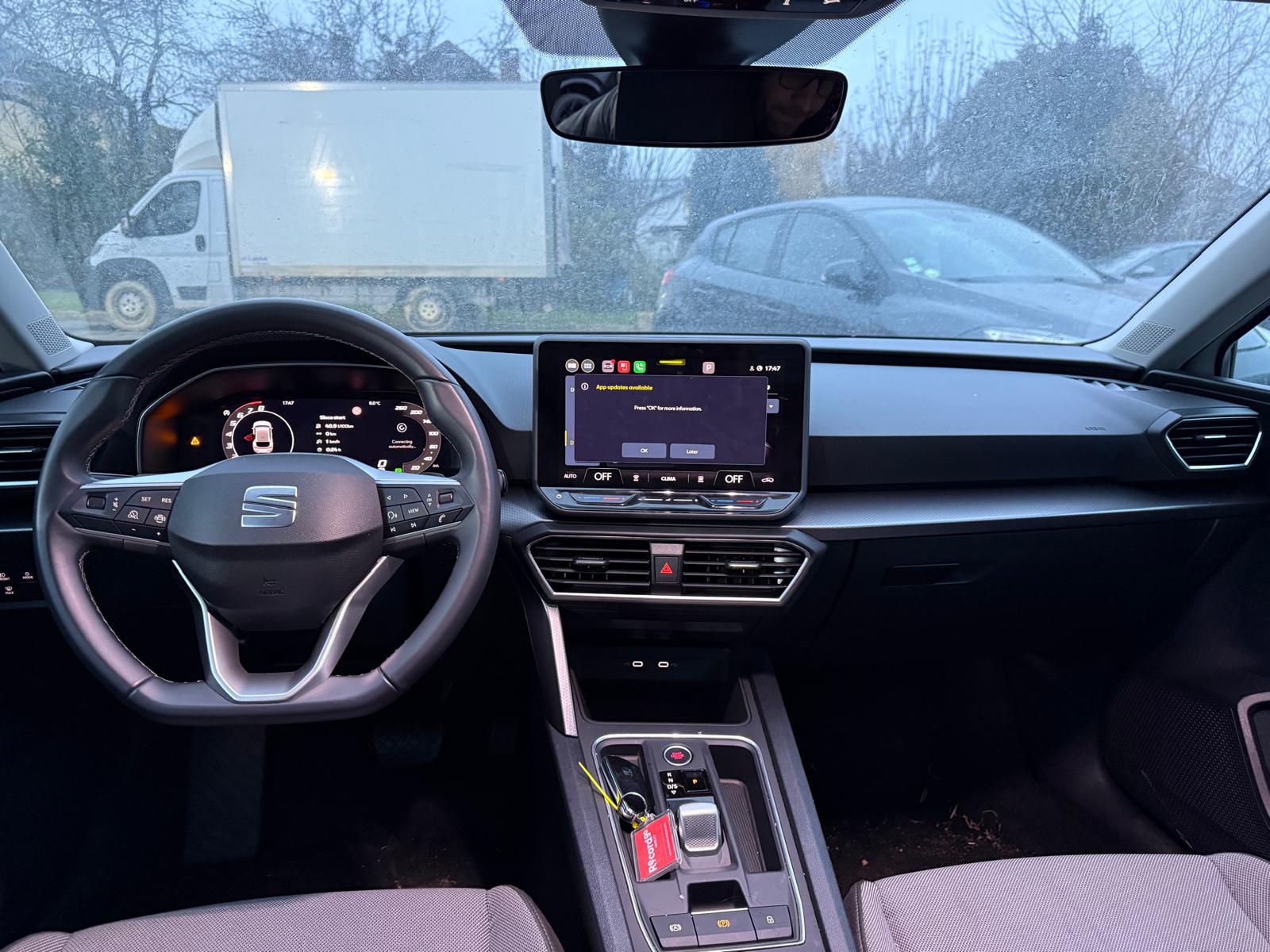 Achat SEAT LEON STYLE IV 1.5 TSI 115 CH DSG 11/02/2025 en France pour importation en Algérie (Occasion). Spécialiste Export -3 ans, CCR, Mujahid chez DJ CAR. Réf 5km3ljt2