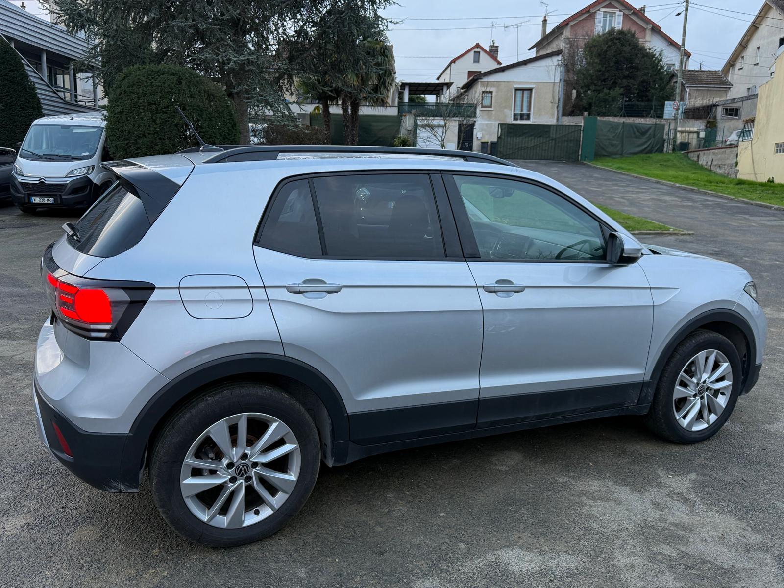 Achat VOLKSWAGEN T-CROSS LIFE 1.0 TSI 115 CH BVM6 2025 en France pour importation en Algérie (Occasion). Spécialiste Export -3 ans, CCR, Mujahid chez DJ CAR. Réf 186goz09