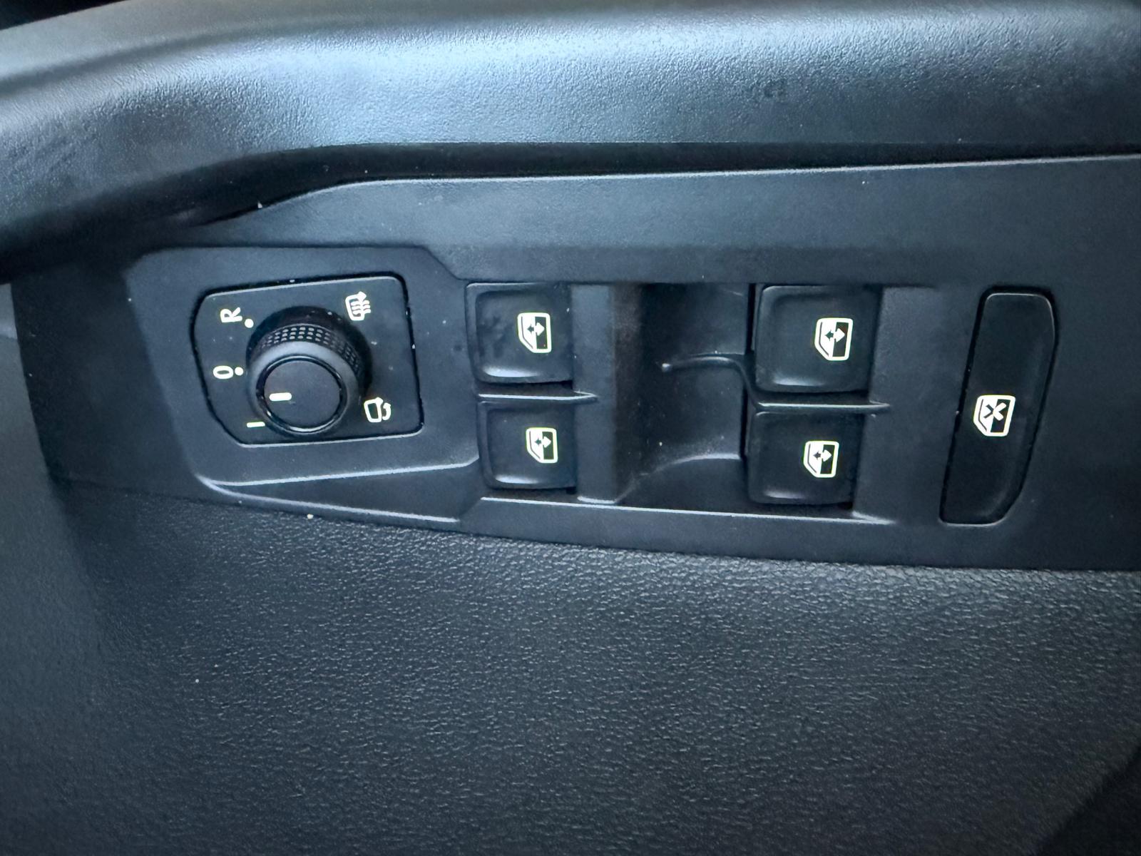 Achat VOLKSWAGEN T-CROSS LIFE 1.0 TSI 115 CH BVM6 2025 en France pour importation en Algérie (Occasion). Spécialiste Export -3 ans, CCR, Mujahid chez DJ CAR. Réf 186goz09