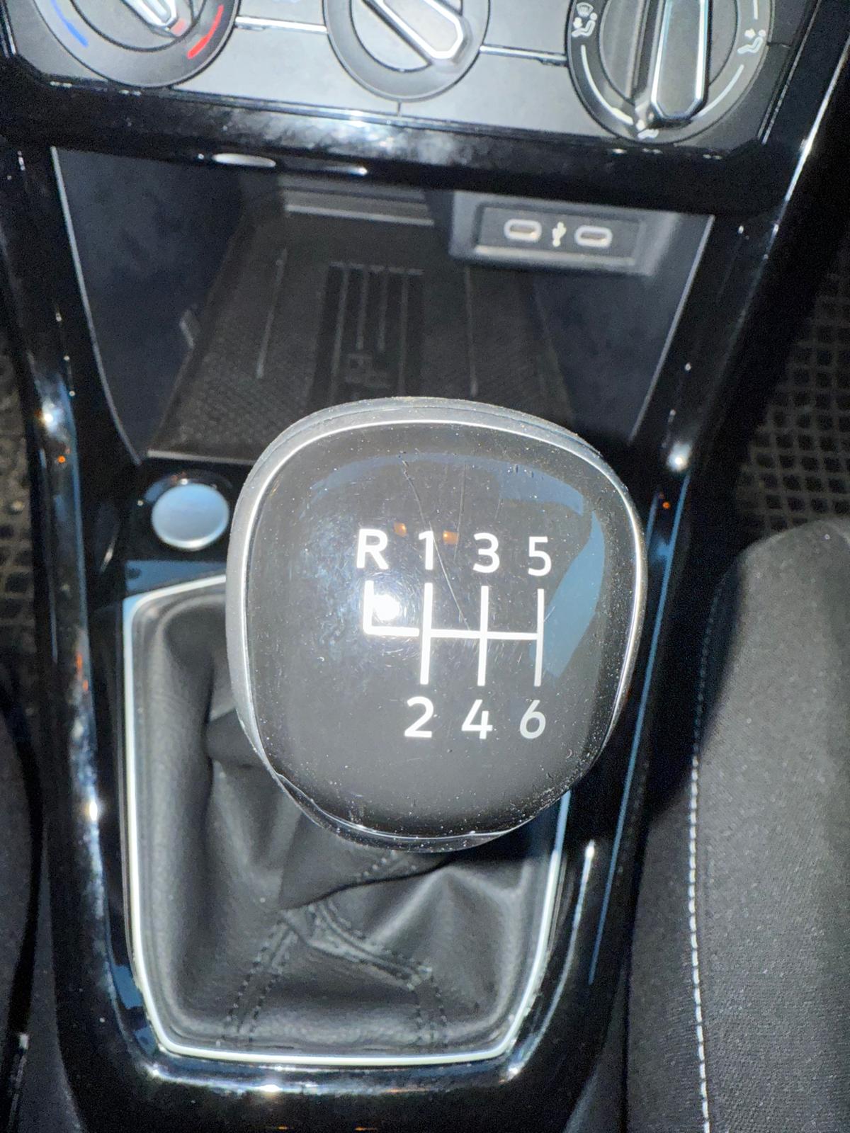 Achat VOLKSWAGEN T-CROSS LIFE 1.0 TSI 115 CH BVM6 2025 en France pour importation en Algérie (Occasion). Spécialiste Export -3 ans, CCR, Mujahid chez DJ CAR. Réf 186goz09