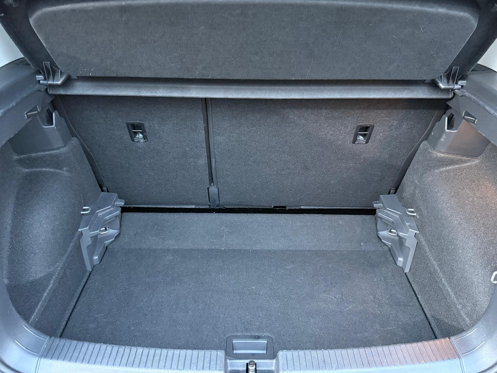 Achat VOLKSWAGEN T-CROSS LIFE 1.0 TSI 115 CH BVM6 2025 en France pour importation en Algérie (Occasion). Spécialiste Export -3 ans, CCR, Mujahid chez DJ CAR. Réf 9wt2olro