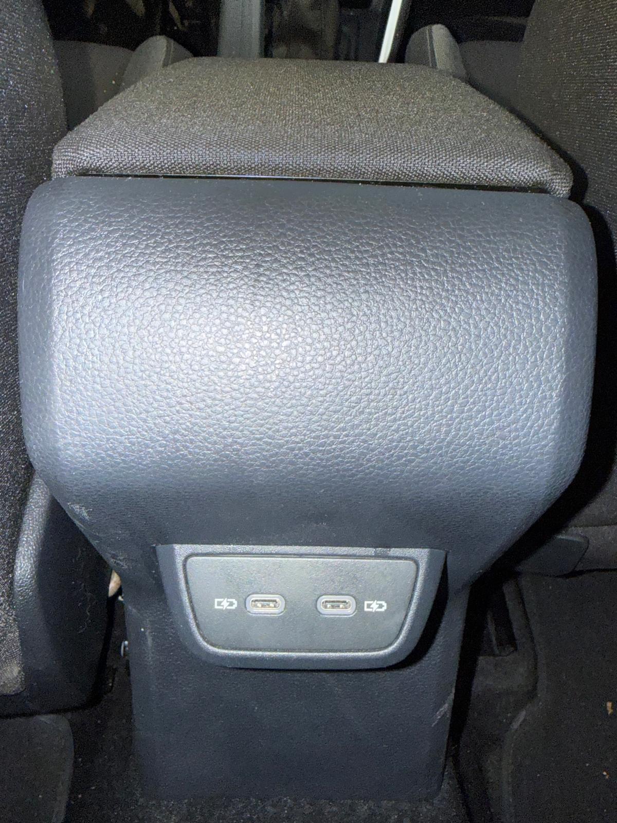 Achat VOLKSWAGEN TAIGO LIFE 1.0 TSI 95 BVM6 05/04/2024 en France pour importation en Algérie (Occasion). Spécialiste Export -3 ans, CCR, Mujahid chez DJ CAR. Réf 8xzgwji