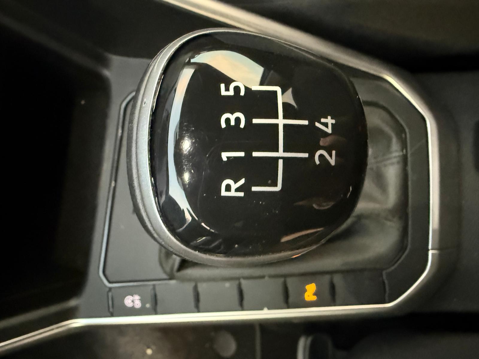 Achat VOLKSWAGEN TAIGO LIFE 1.0 TSI 95 BVM6 05/04/2024 en France pour importation en Algérie (Occasion). Spécialiste Export -3 ans, CCR, Mujahid chez DJ CAR. Réf 8xzgwji