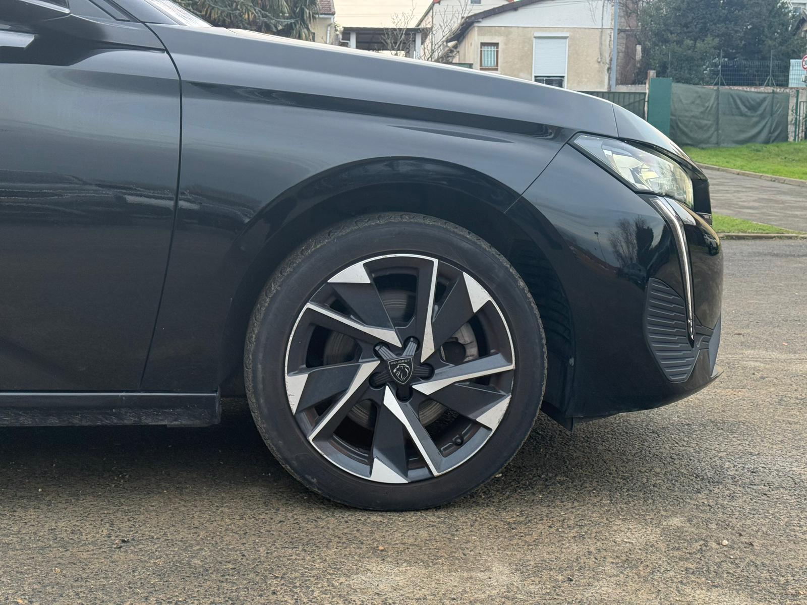 Achat PEUGEOT	308 SW 1.2 PureTech 130ch ALLURE PACK EAT8 30/05/2023 en France pour importation en Algérie (Occasion). Spécialiste Export -3 ans, CCR, Mujahid chez DJ CAR. Réf 2h5qnjnk9