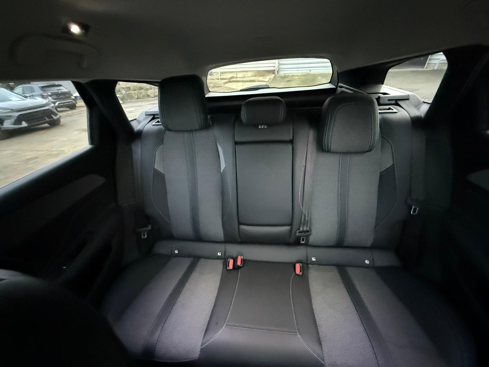 Achat PEUGEOT	308 SW 1.2 PureTech 130ch ALLURE PACK EAT8 30/05/2023 en France pour importation en Algérie (Occasion). Spécialiste Export -3 ans, CCR, Mujahid chez DJ CAR. Réf 2h5qnjnk9