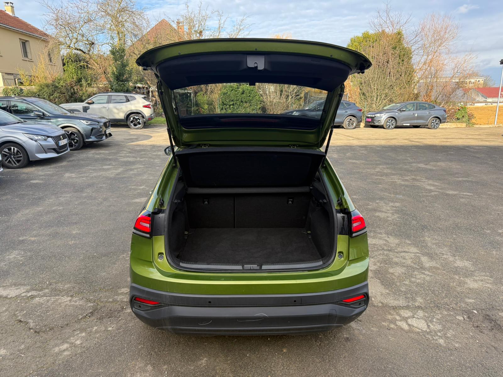 Achat VOLKSWAGEN TAIGO LIFE 1.0 TSI 115 BVM6 LIFE 25/02/2025 en France pour importation en Algérie (Occasion). Spécialiste Export -3 ans, CCR, Mujahid chez DJ CAR. Réf 8buc0yuu