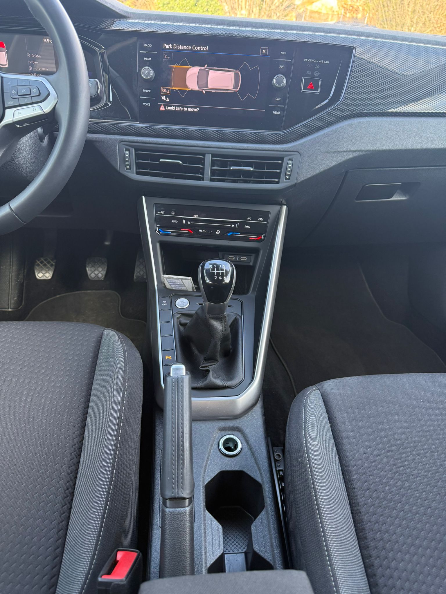 Achat VOLKSWAGEN TAIGO LIFE 1.0 TSI 115 BVM6 LIFE 25/02/2025 en France pour importation en Algérie (Occasion). Spécialiste Export -3 ans, CCR, Mujahid chez DJ CAR. Réf 8buc0yuu